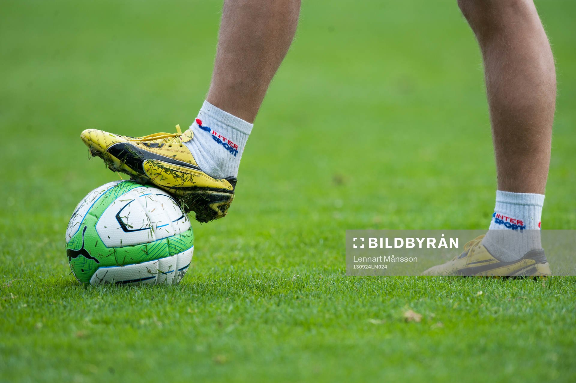 Boll, fotbollsskor, fotbollskänga, Puma, gräs, gräsmatta