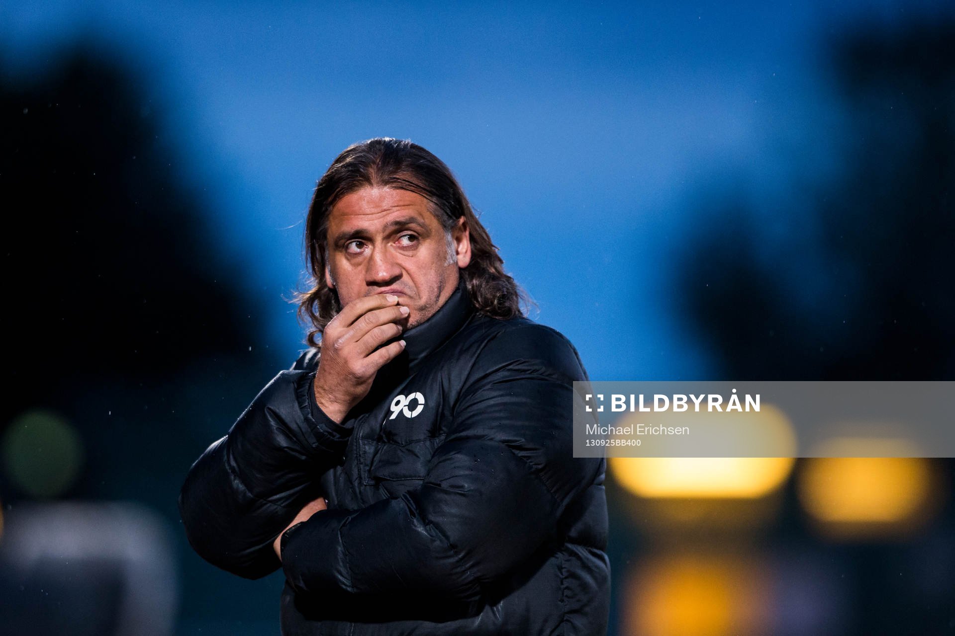 Syrianskas tränare Özcan Melkemichel under fotbollsmatchen i Allsvenskan mellan Häcken - Syrianska den 25 september 2013 i Göteborg.