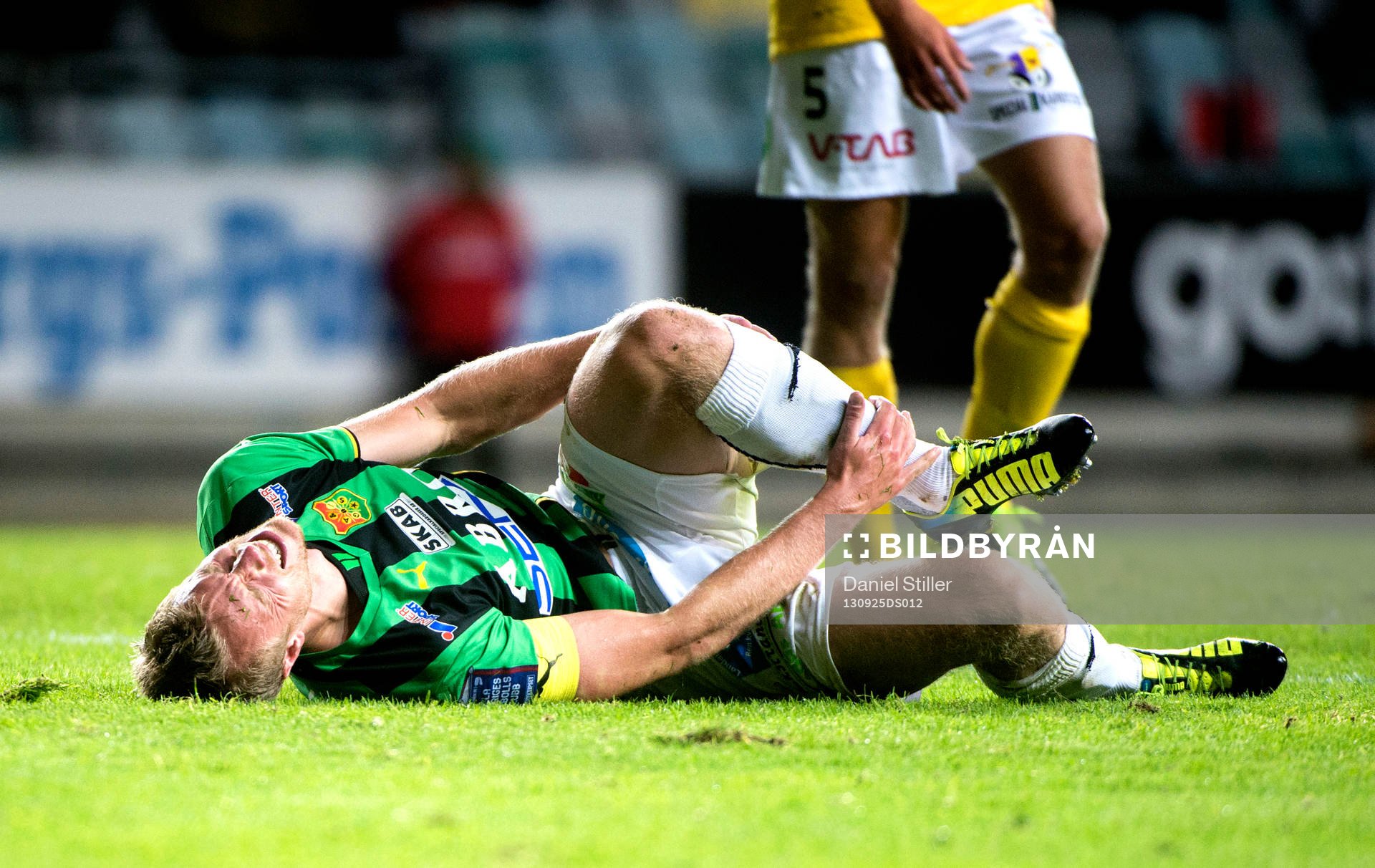 GAIS Björn Andersson skadar sig i slutet av matchen och