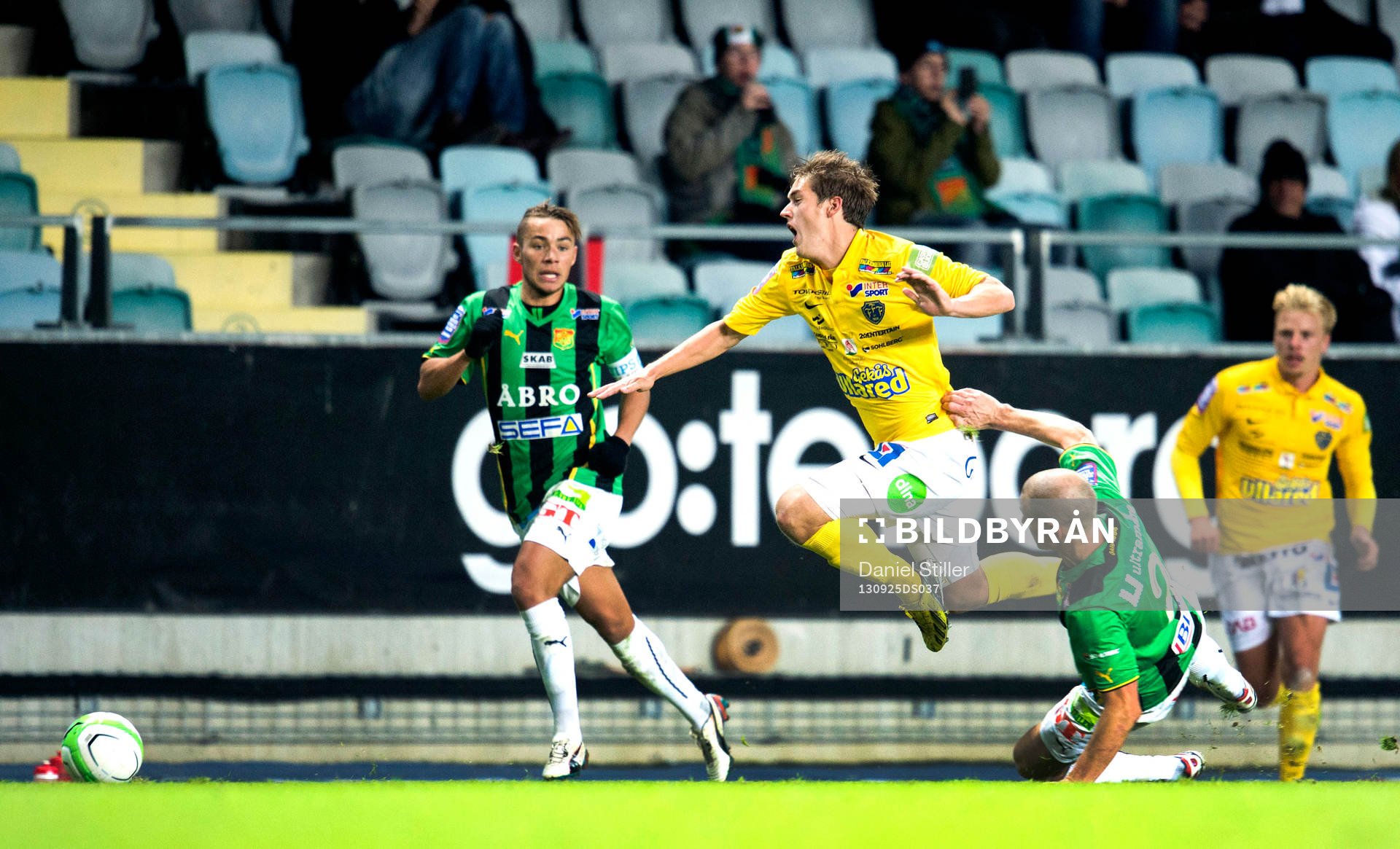 GAIS Andreas Augustsson fäller Falkenbergs Victor Sköld