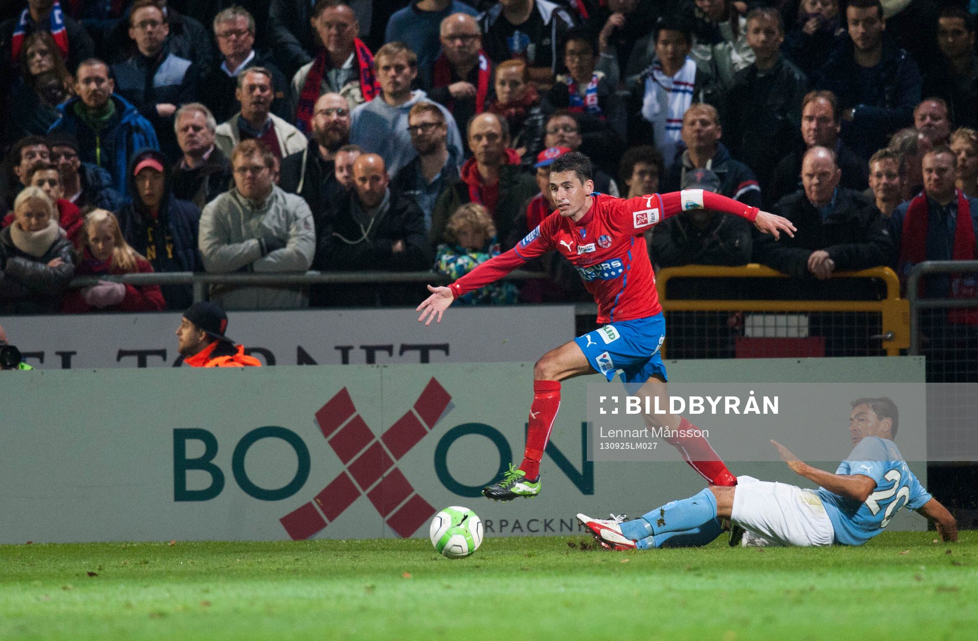 Fotboll, allsvenskan, Helsingborg - Malmö: Loret Sadiku, Helsingborg, och Ronaldinho, malmö