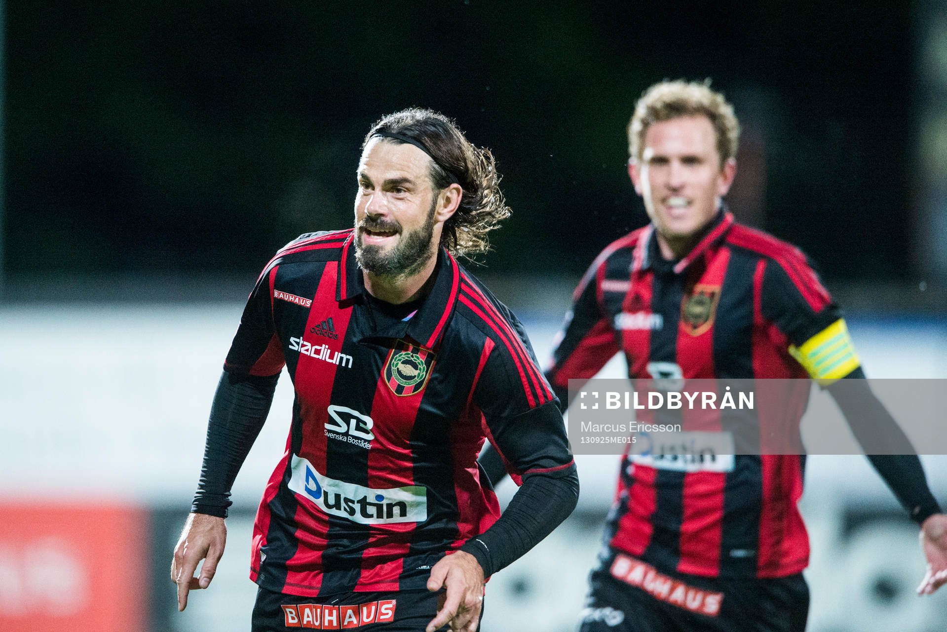 Brommapojkarnas Andreas Eriksson jublar