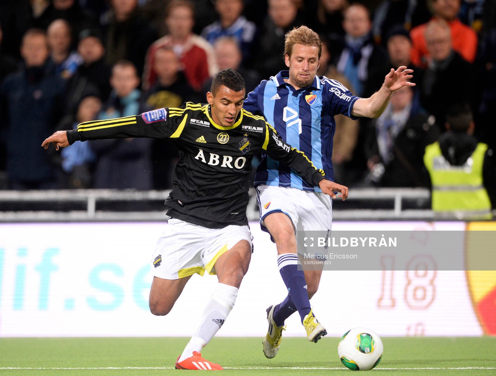 AIKs Nabil Bahoui och Djurgårdens Peter Nymann Mikkelsen