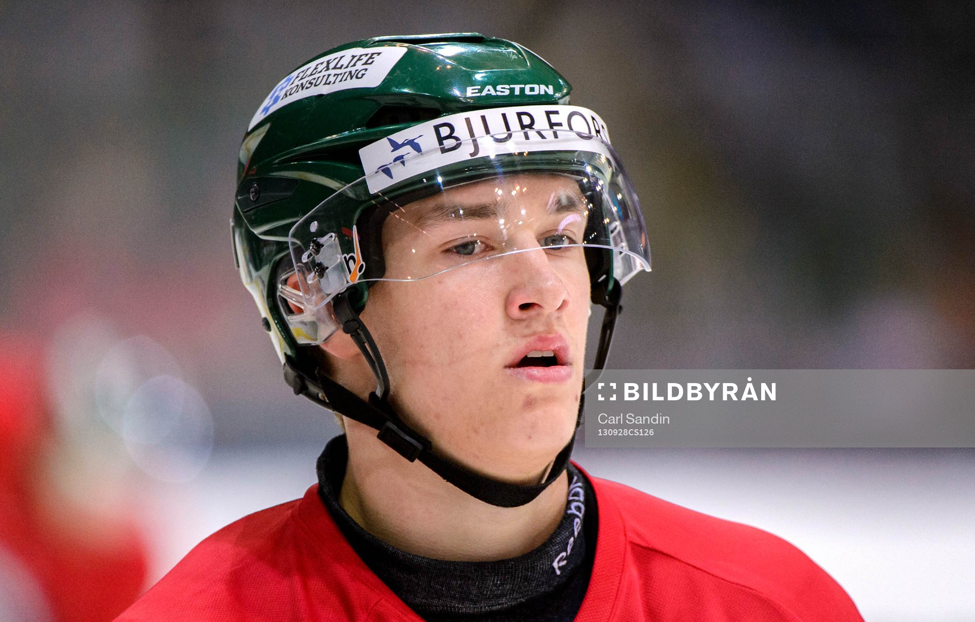 Frölundas Tom Nilsson innan ishockeymatchen i SHL mellan
