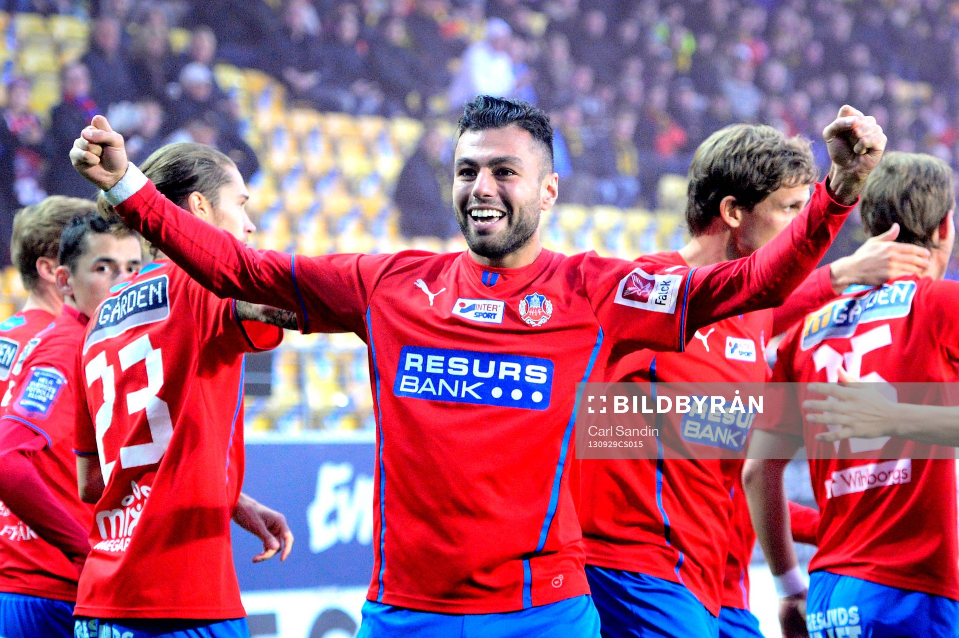 Helsingborgs Imad Khalili jublar efter att ha gjort 1-1 under fotbollsmatchen i Allsvenskan mellan Elfsborg och Helsingborg den 29 september 2013 i Borås.