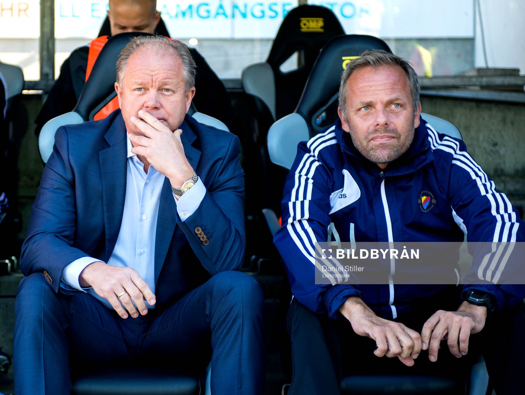 Djurgårdens tränare Per-Mathias Högmo och assisterande tränare Anders Johansson innan fotbollsmatchen i Allsvenskan mellan Halmstad och Djurgården 29 september 2013 i Halmstad .