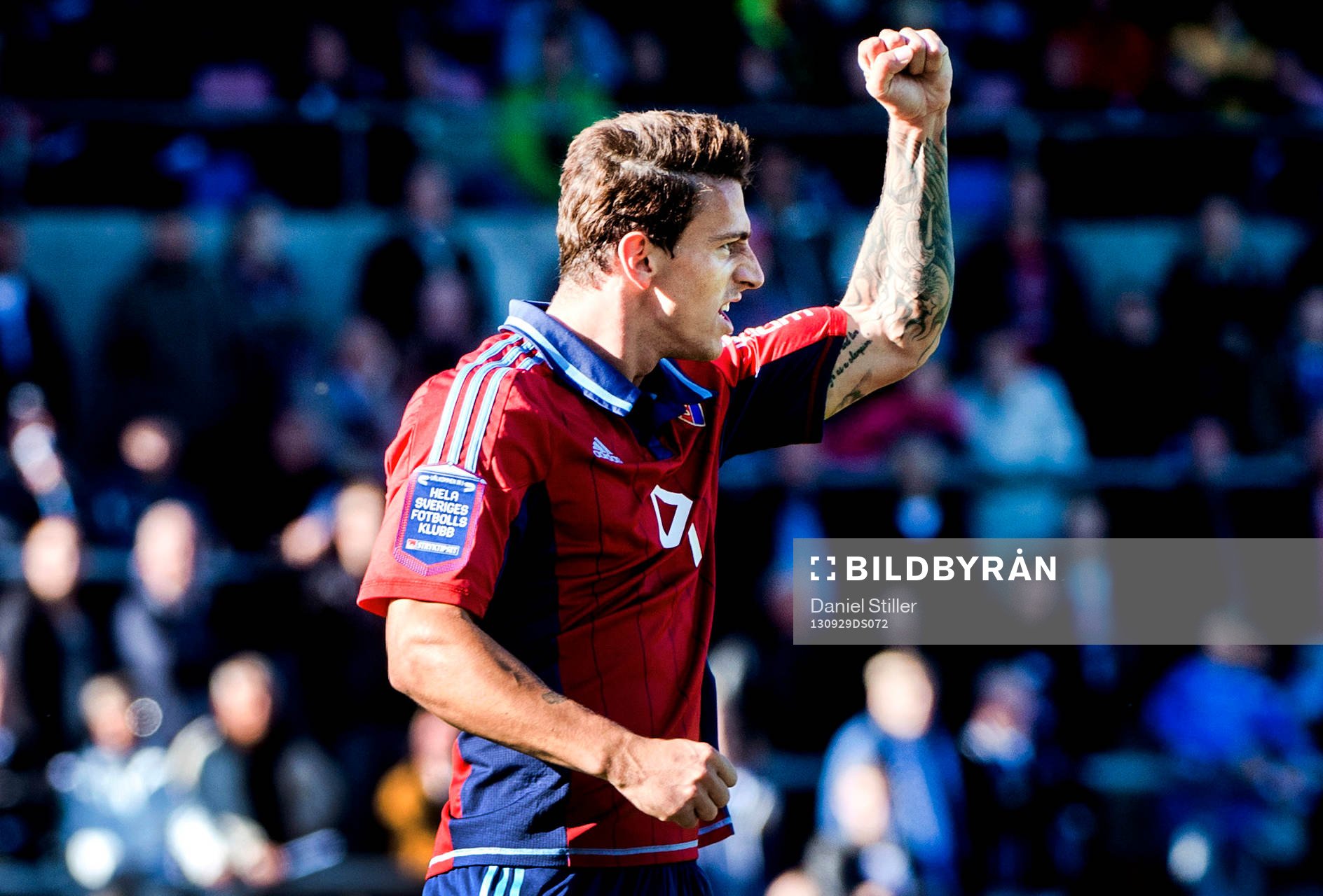 Djurgårdens Erton Fejzullahu jublar efter att ha gjort 0-1 under fotbollsmatchen i Allsvenskan mellan Halmstad och Djurgården 29 september 2013 i Halmstad .