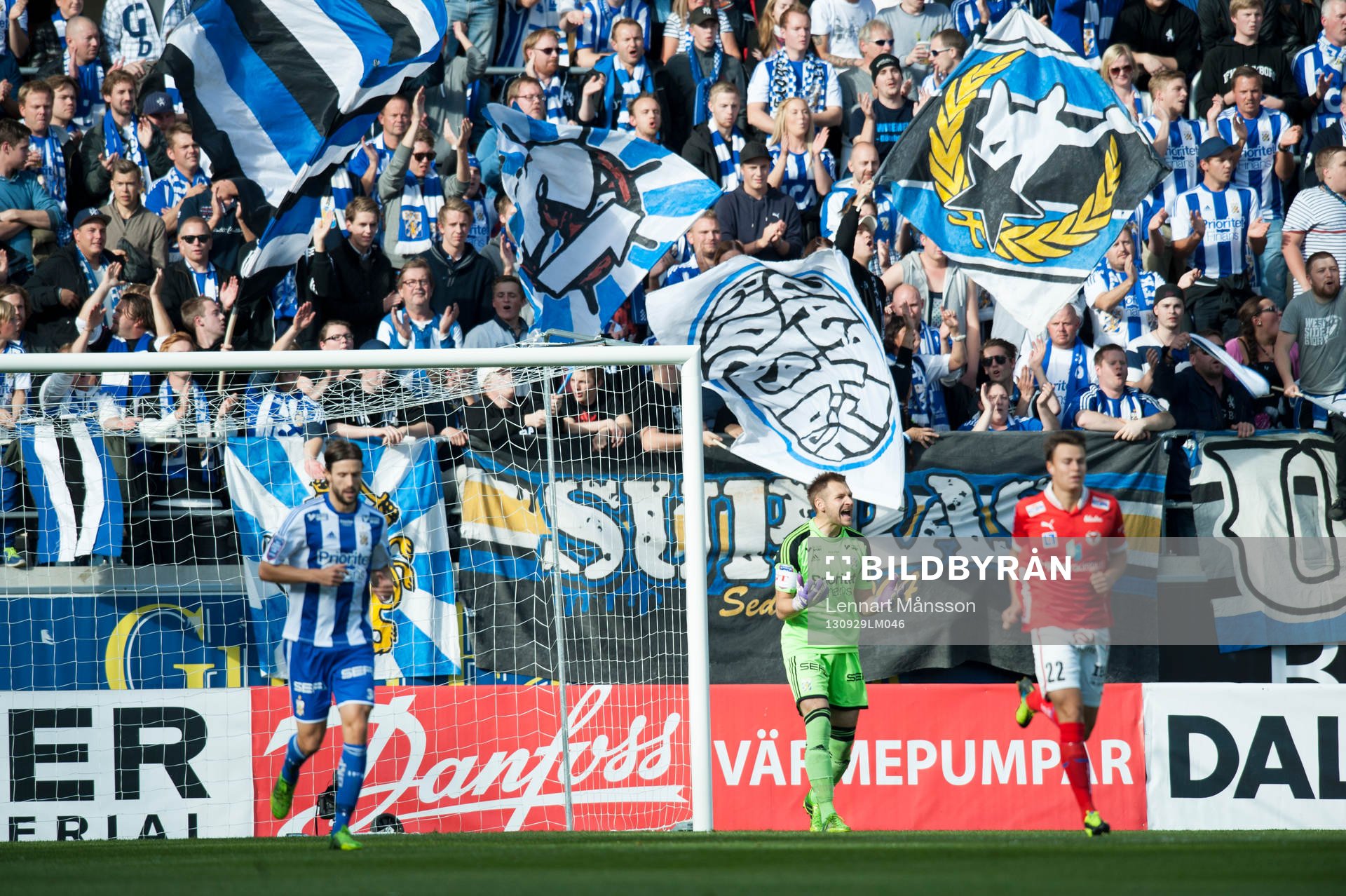 John Alvbåge, målvakt, Göteborg, eldar på sina spelare