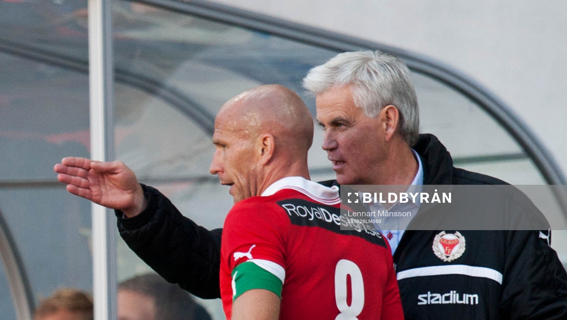 Fotboll, allsvenskan, Kalmar - IFK Göteborg: Henrik Rydström får direktiv av Nanne Bergstrand, tränare, Kalmar, i den allsvenska matchen mellan Kalmar och IFK Göteborg 29 september 2013.