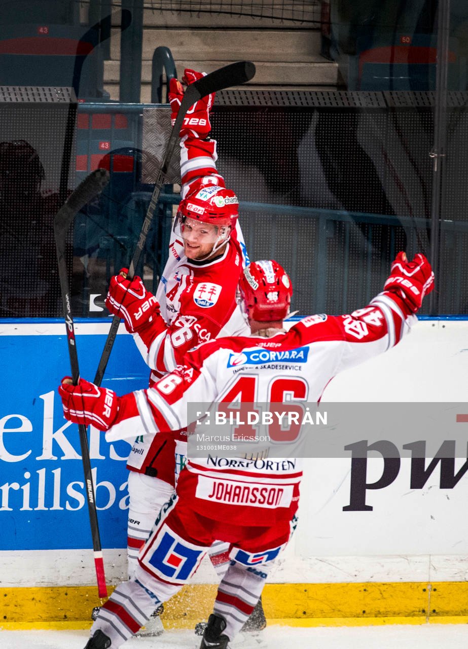 Timrås Robin Persson jublar