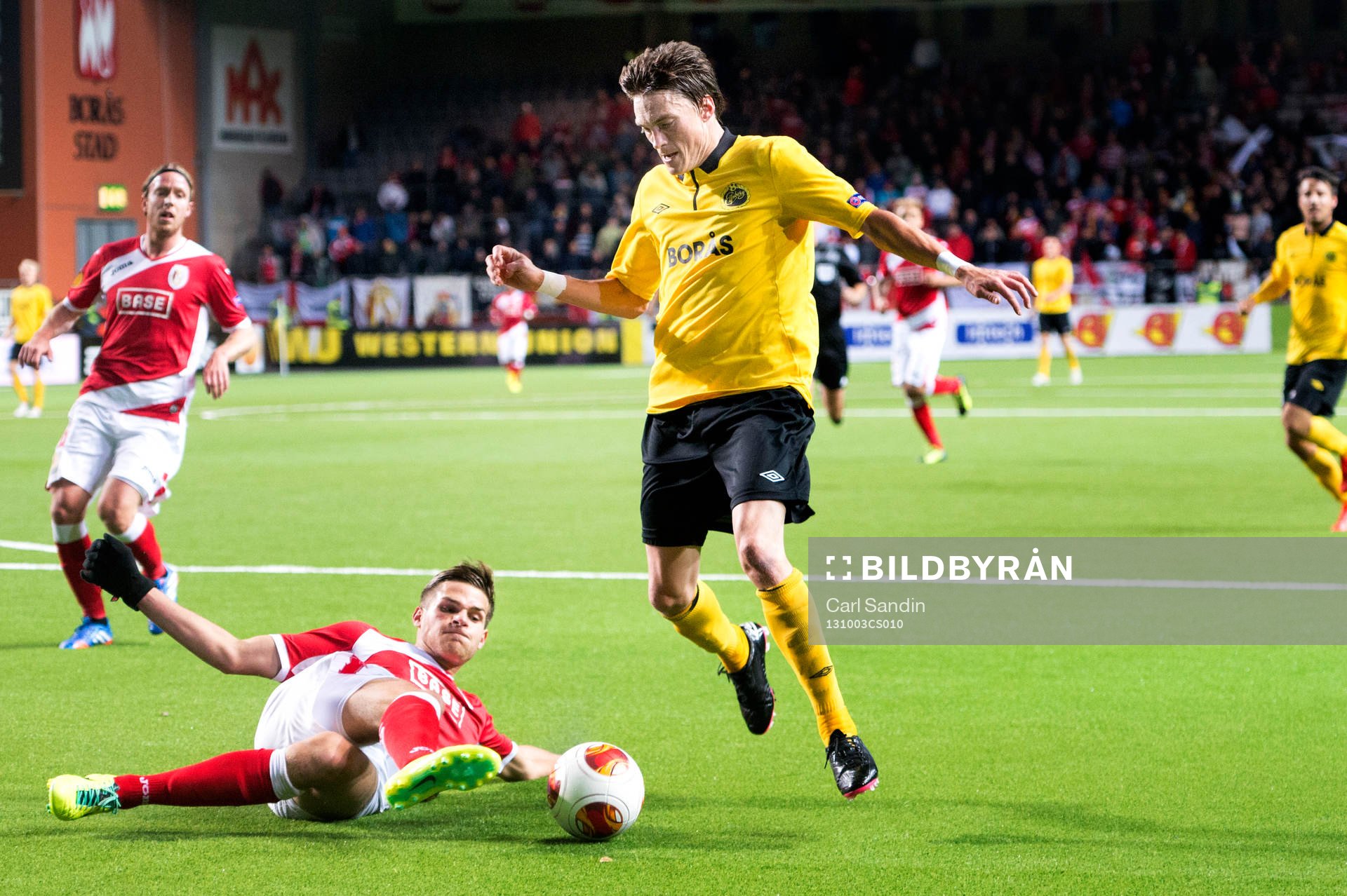 Standard Lieges Dino Arslanagic glidtacklar Elfsborgs Lasse