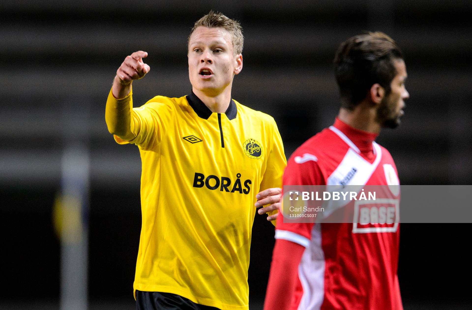 Elfsborgs Viktor Claesson gestikulerar