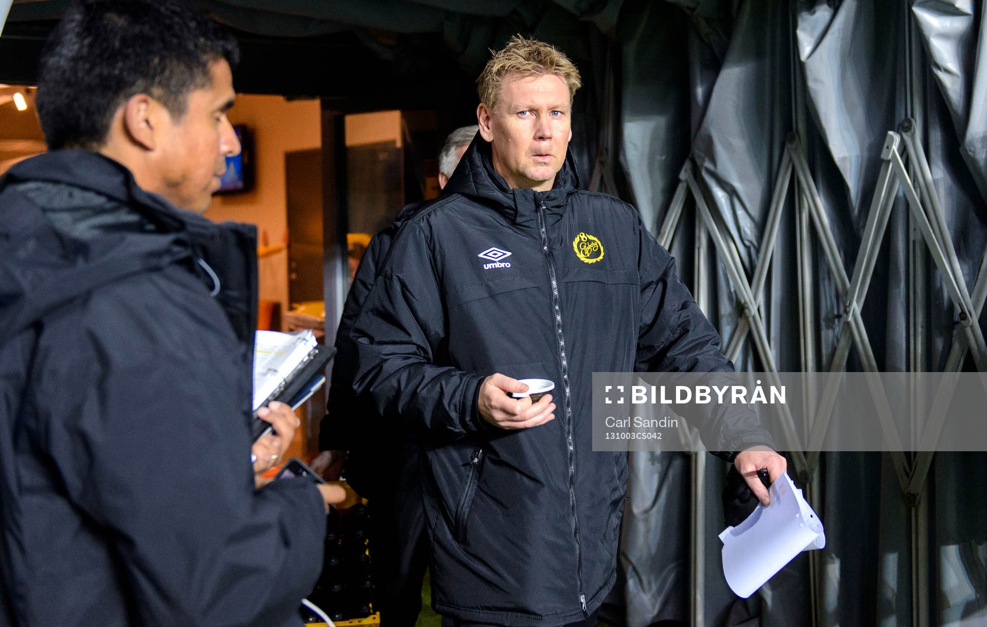 Elfsborgs assisterande tränare Peter Wettergren går in