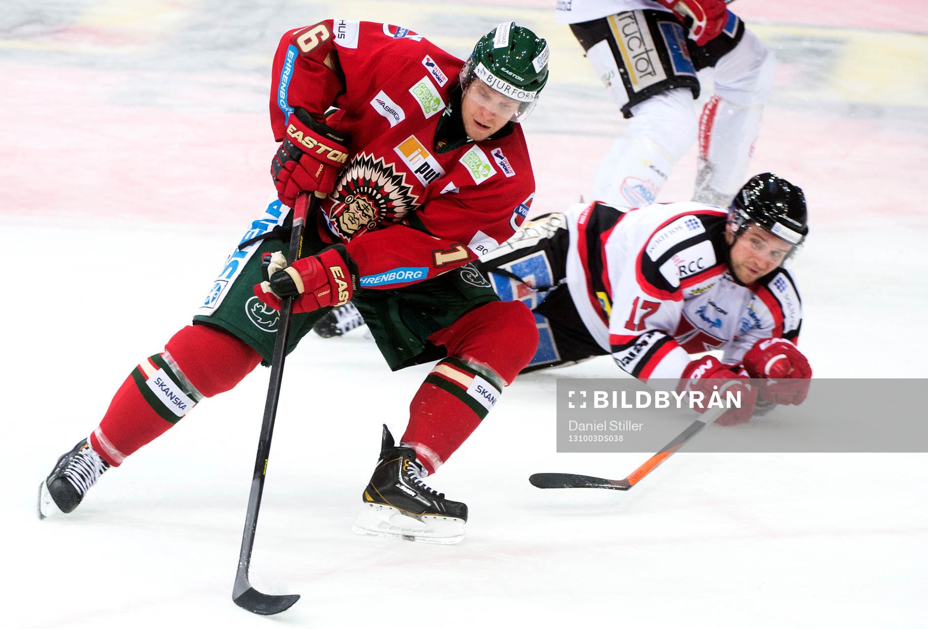 Frölundas Anton Axelsson Örebros Ben Walter
