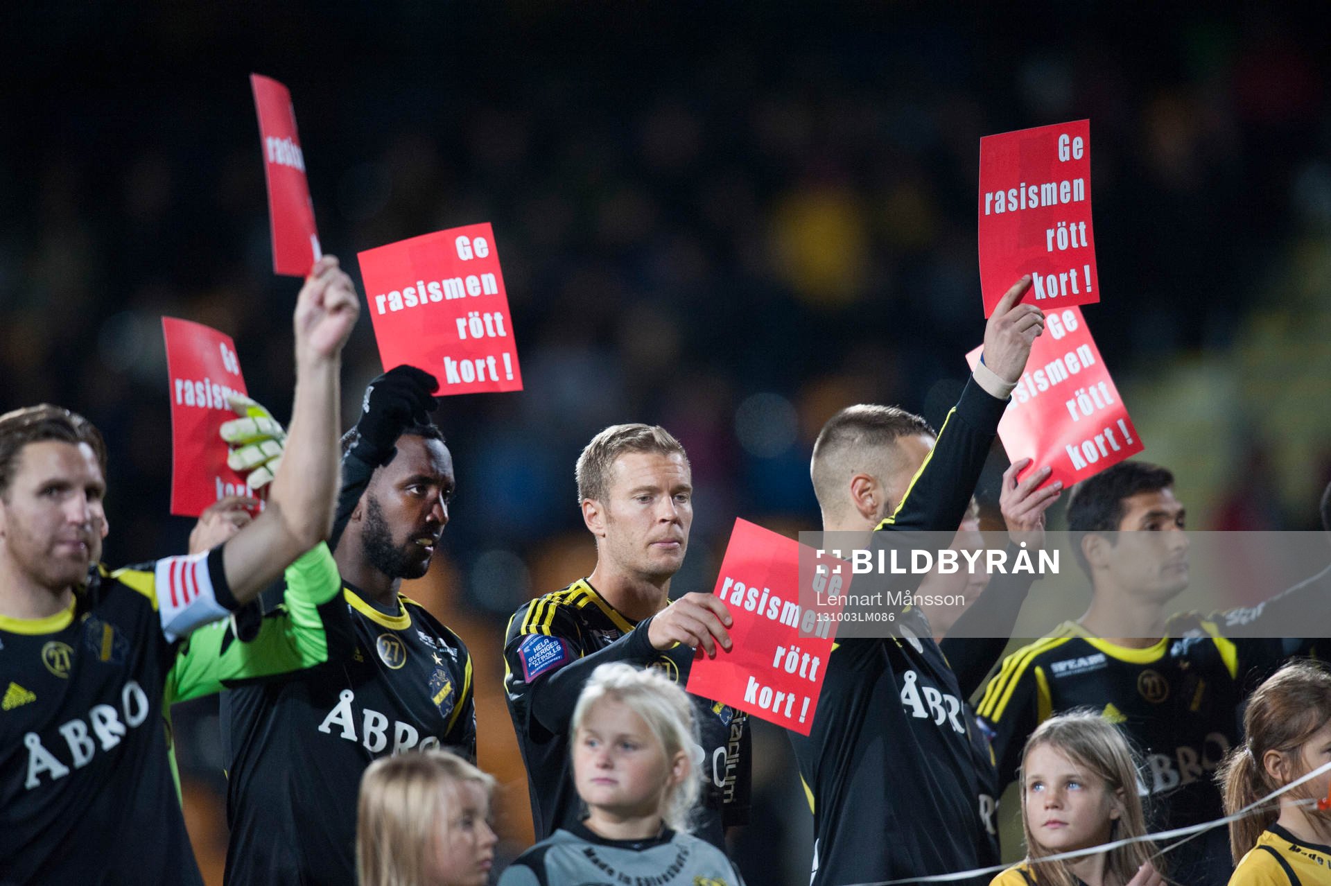 Svenska Spels kampanj Ge rasismen rött kort