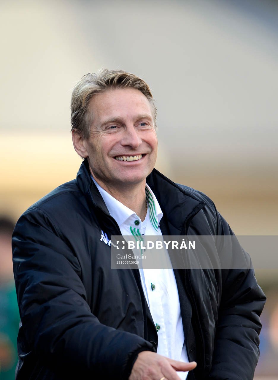 Hammarbys tränare Thomas Dennerby ser glad ut