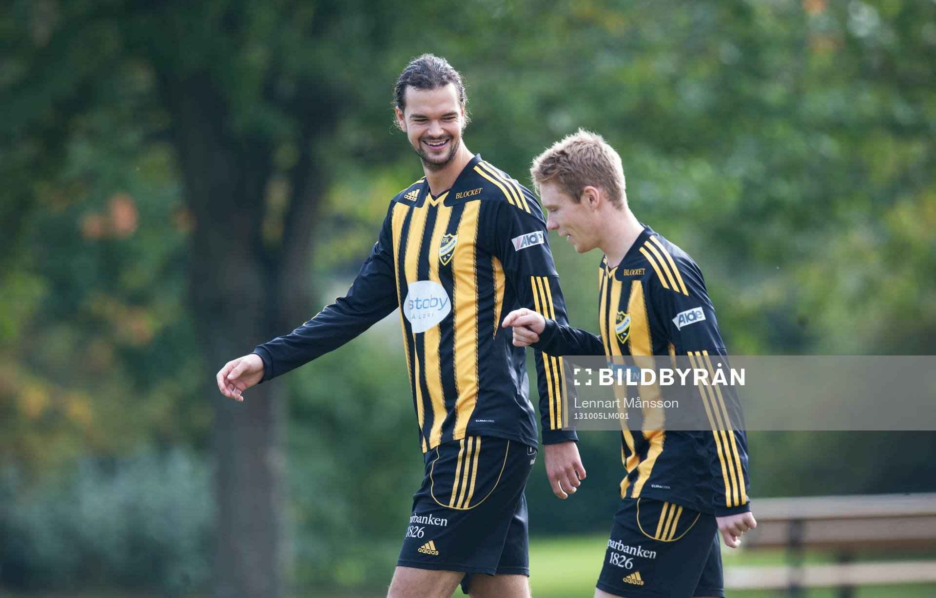 Filip Thurn och Joel Svensson i matchen i division 3 mellan