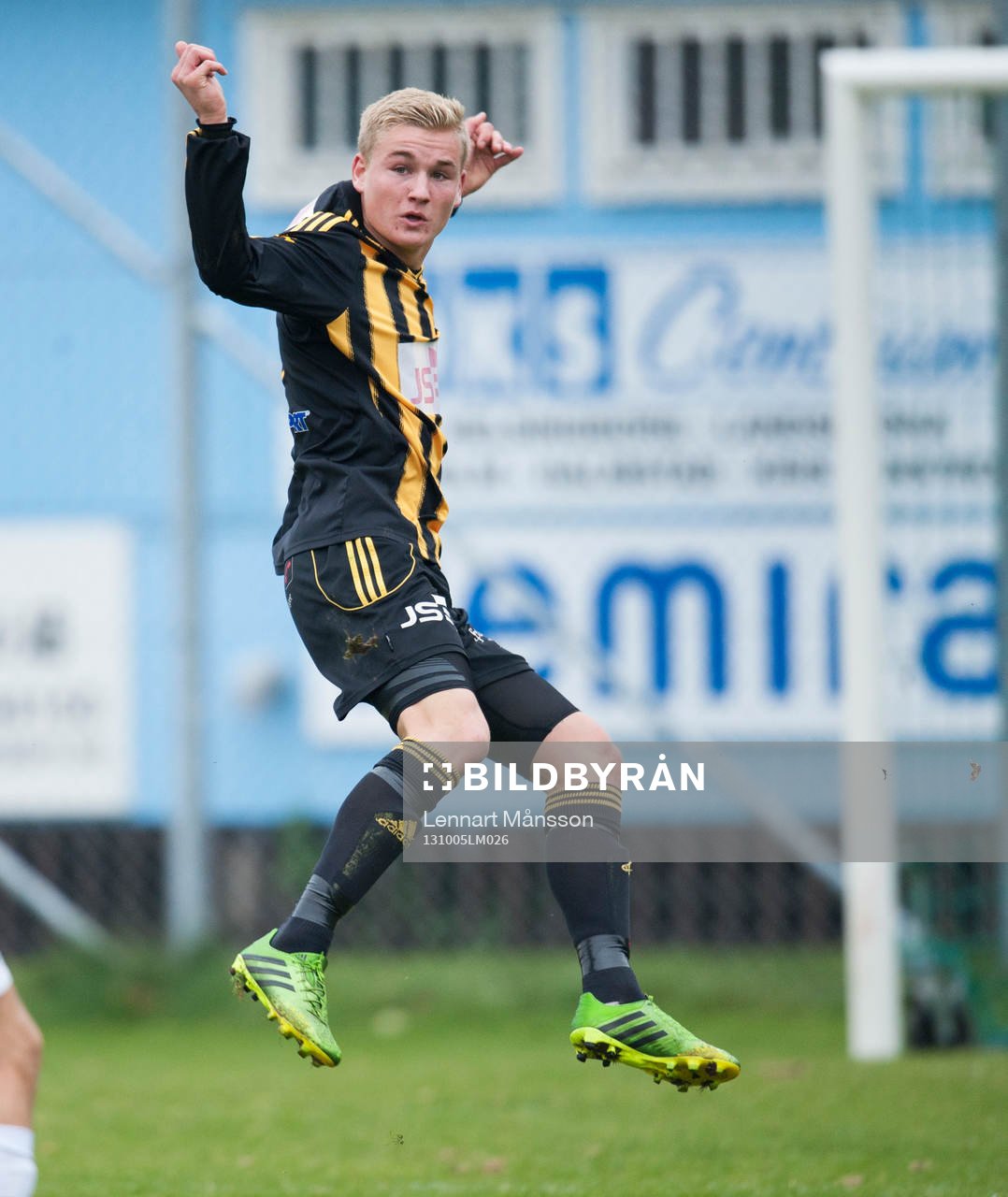 IFK Hässleholms Linus Svensson i matchen i division 3