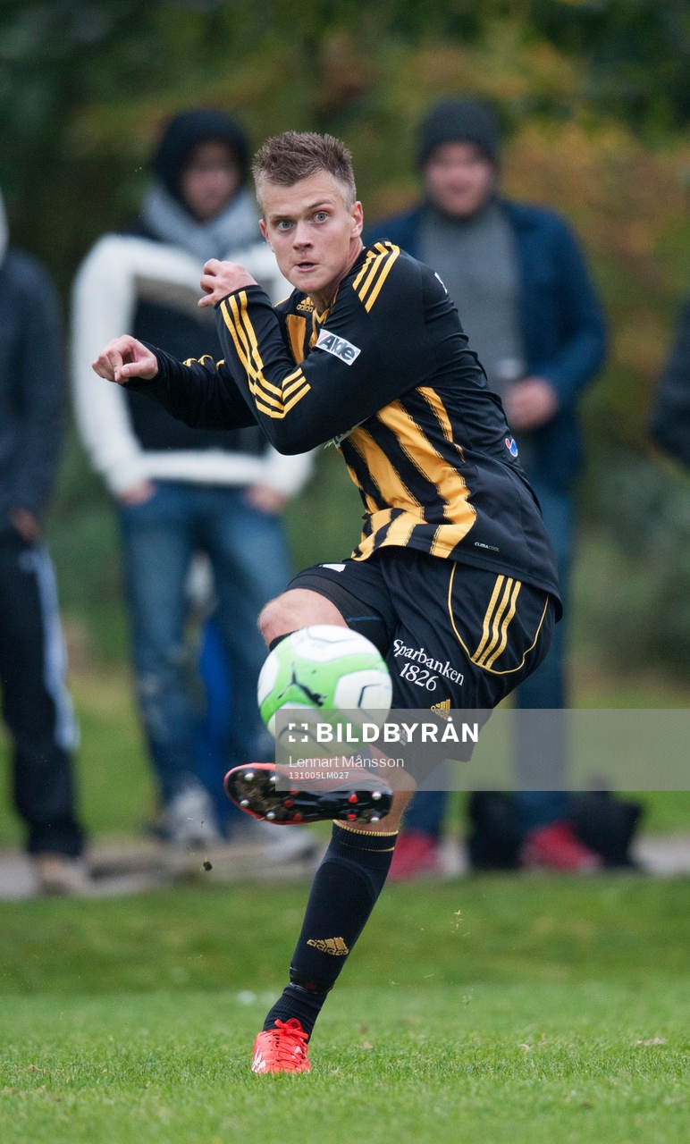 IFK Hässleholms  Niklas Jönsson i matchen i division 3
