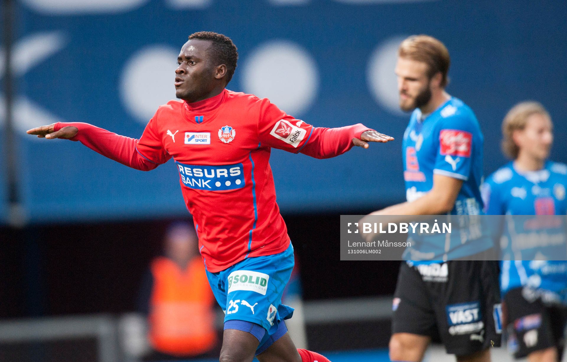 Helsingborgs David Accam har gjort första målet och