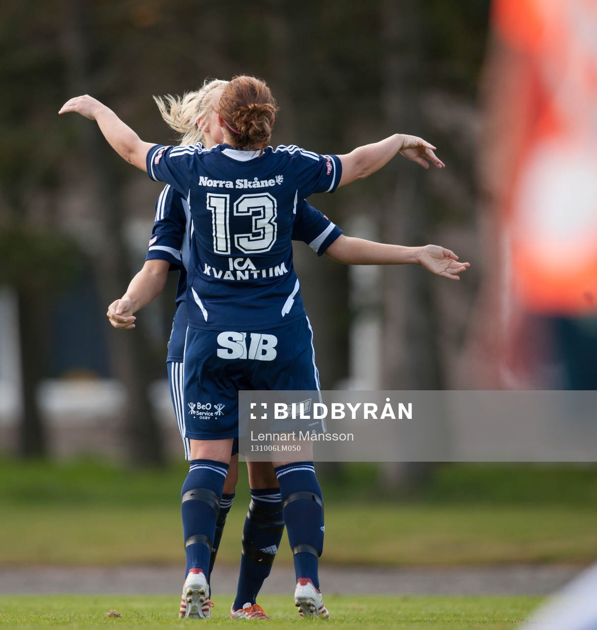  FC Hessleholm jublar över 1-1 i dammatchen i division 1 mellan FC Hessleholm och Kungsbacka 6 oktober 2013.