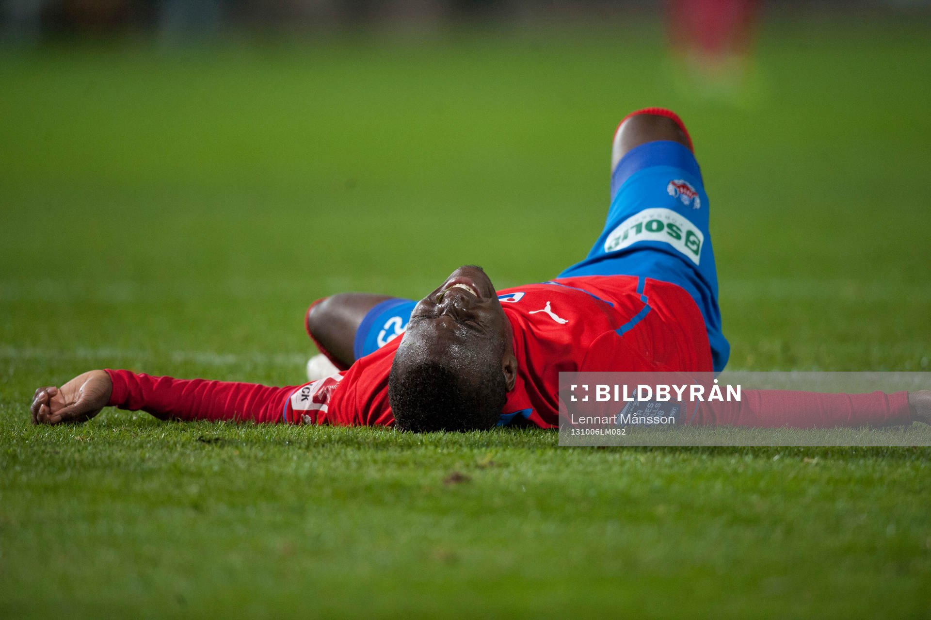 Helsingborgs David Accam utslagen i matchen i allsvenskan