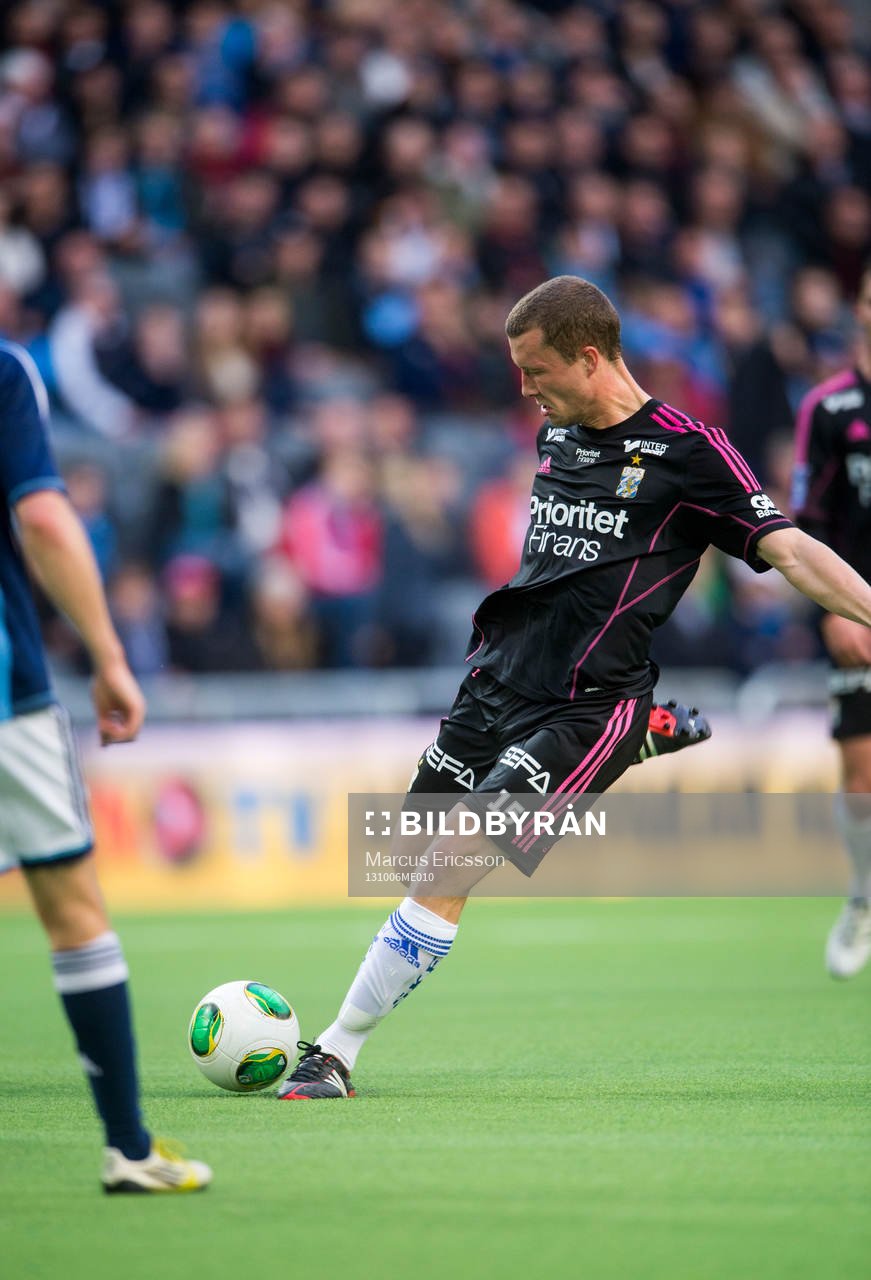 IFK Göteborgs Jakob Johansson trycker till och gör 1-0