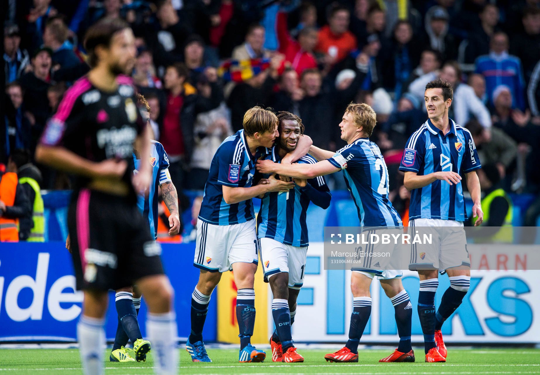 Djurgården kramar om Amadou Jawo