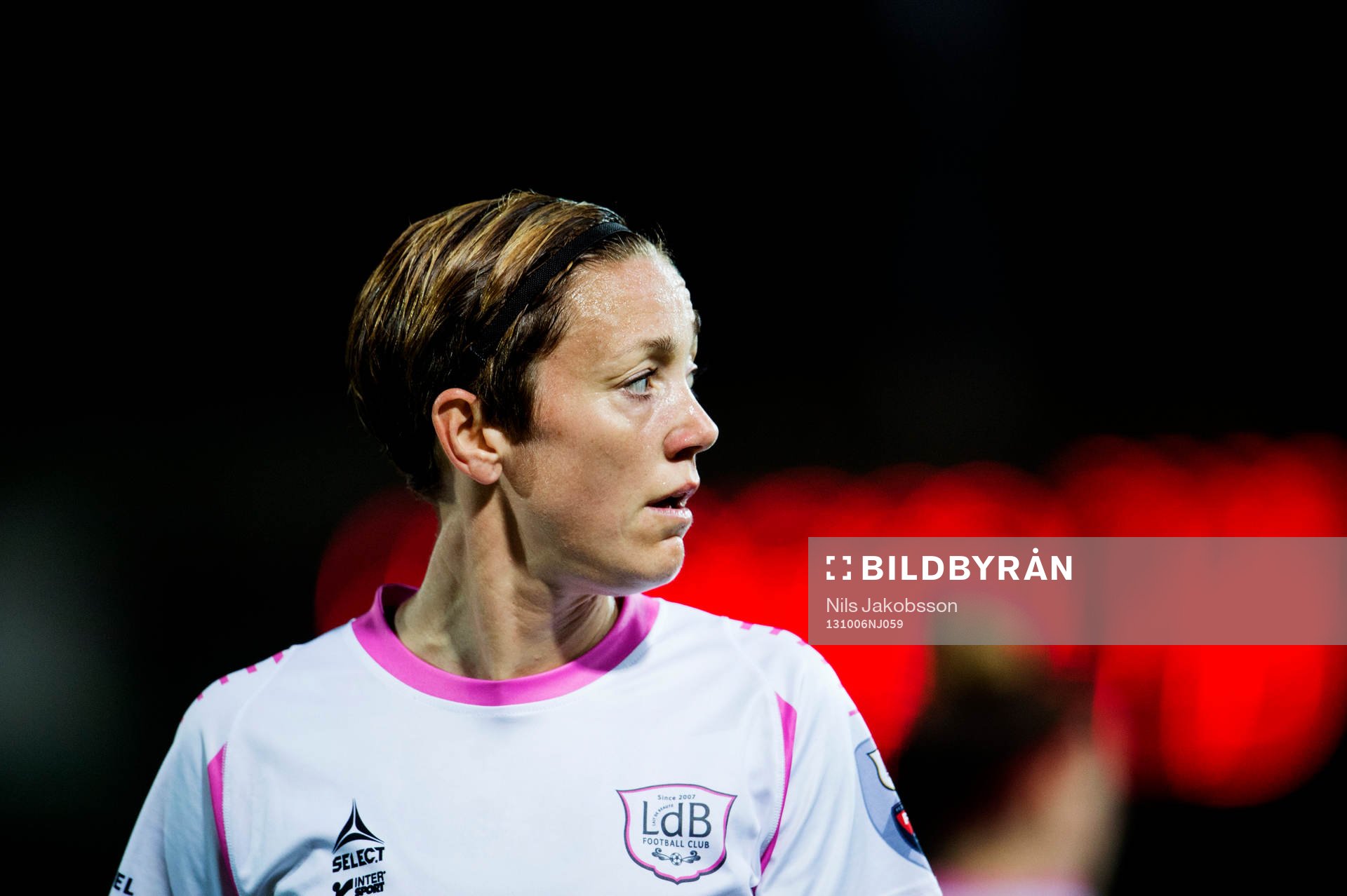 LdB Malmös Therese Sjögran under fotbollsmatchen i damallsvenskan mellan LDB Malmö och KIF Örebro den 6 oktober 2013 i Malmö.