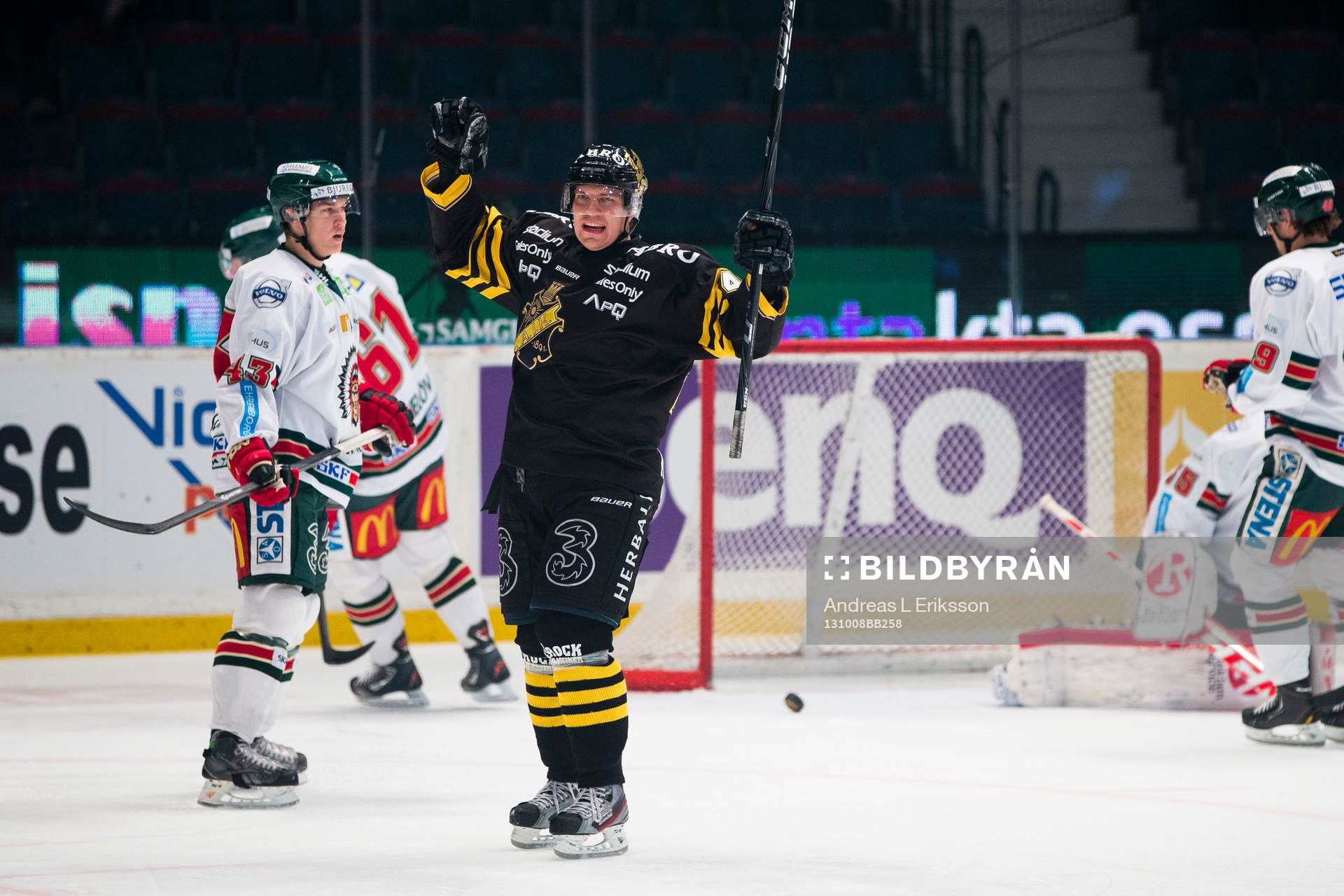 s Teemu Ramstedt jublar