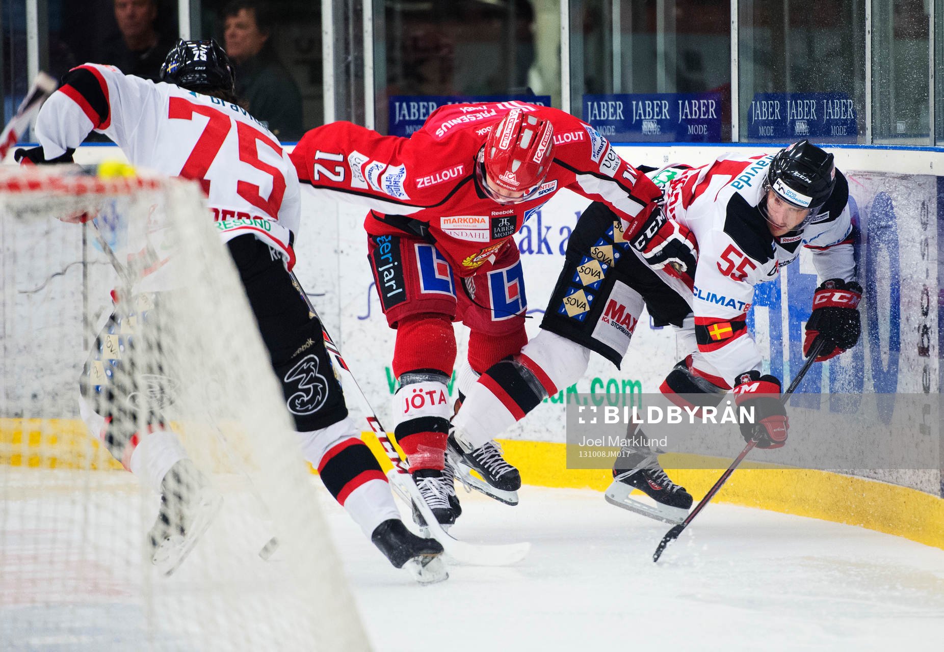 Malmös Rasmus Andersson och Teemu Kesä stoppar Almtunas
