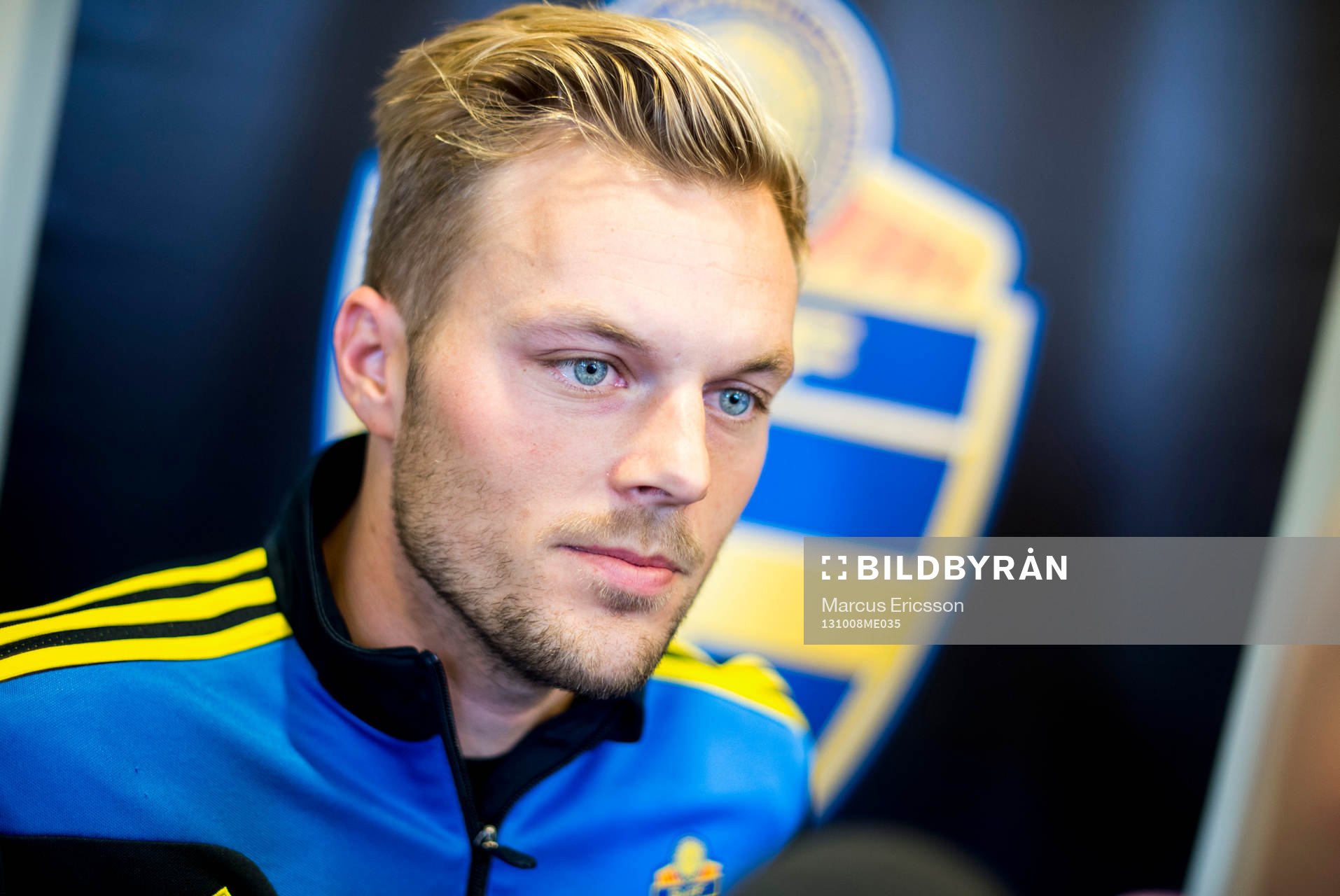 Sebastian Larsson innan Sveriges träning