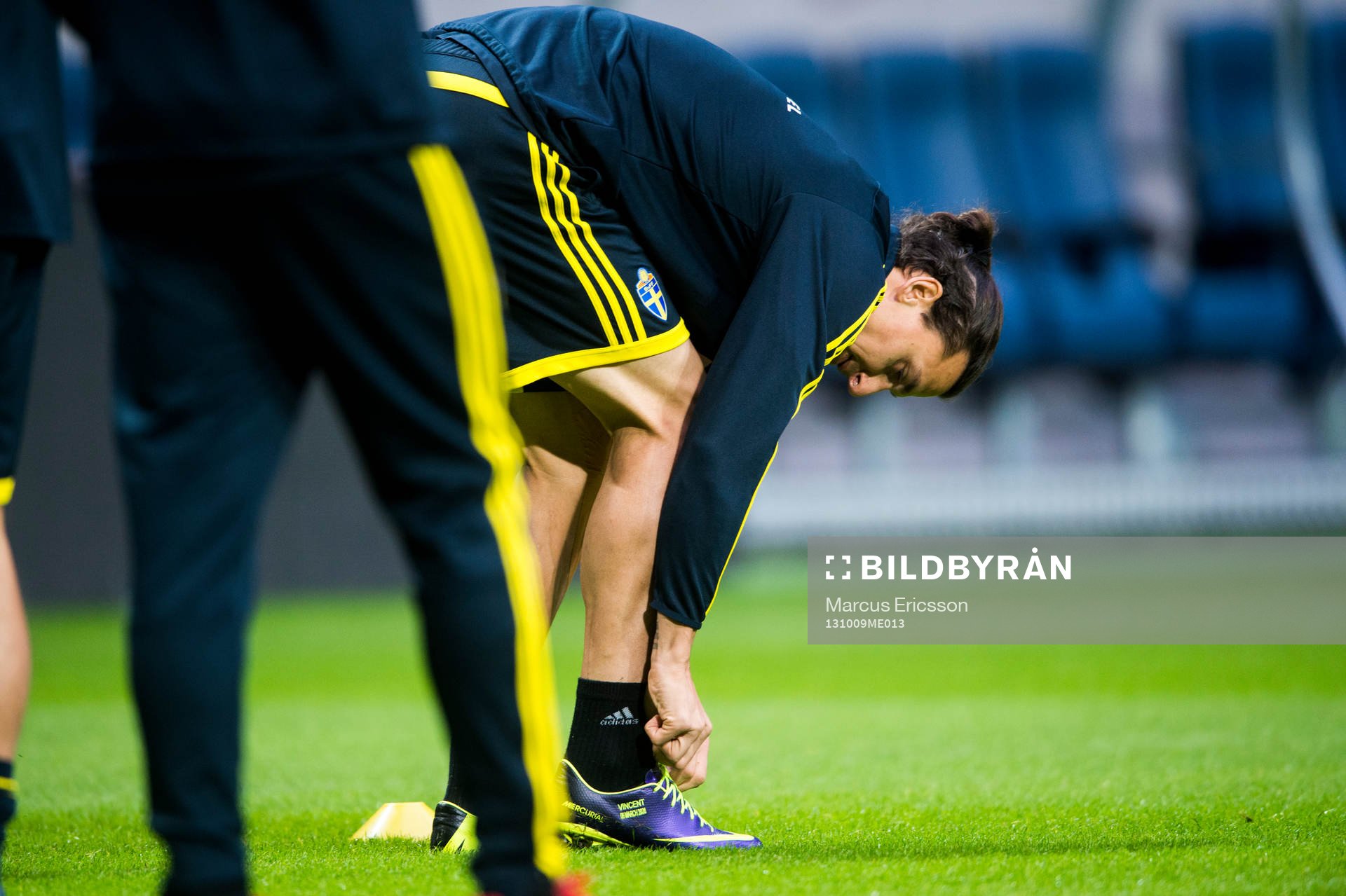 Zlatan Ibrahimovic rättar till skorna