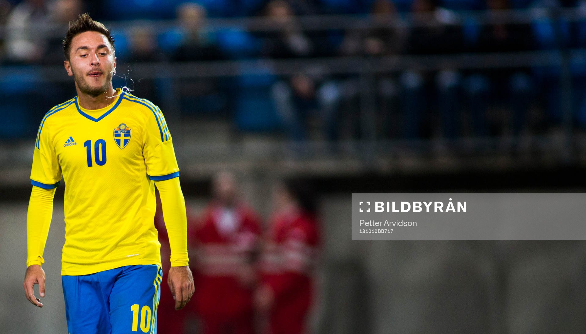 Sveriges Muamer Tankovic spottar