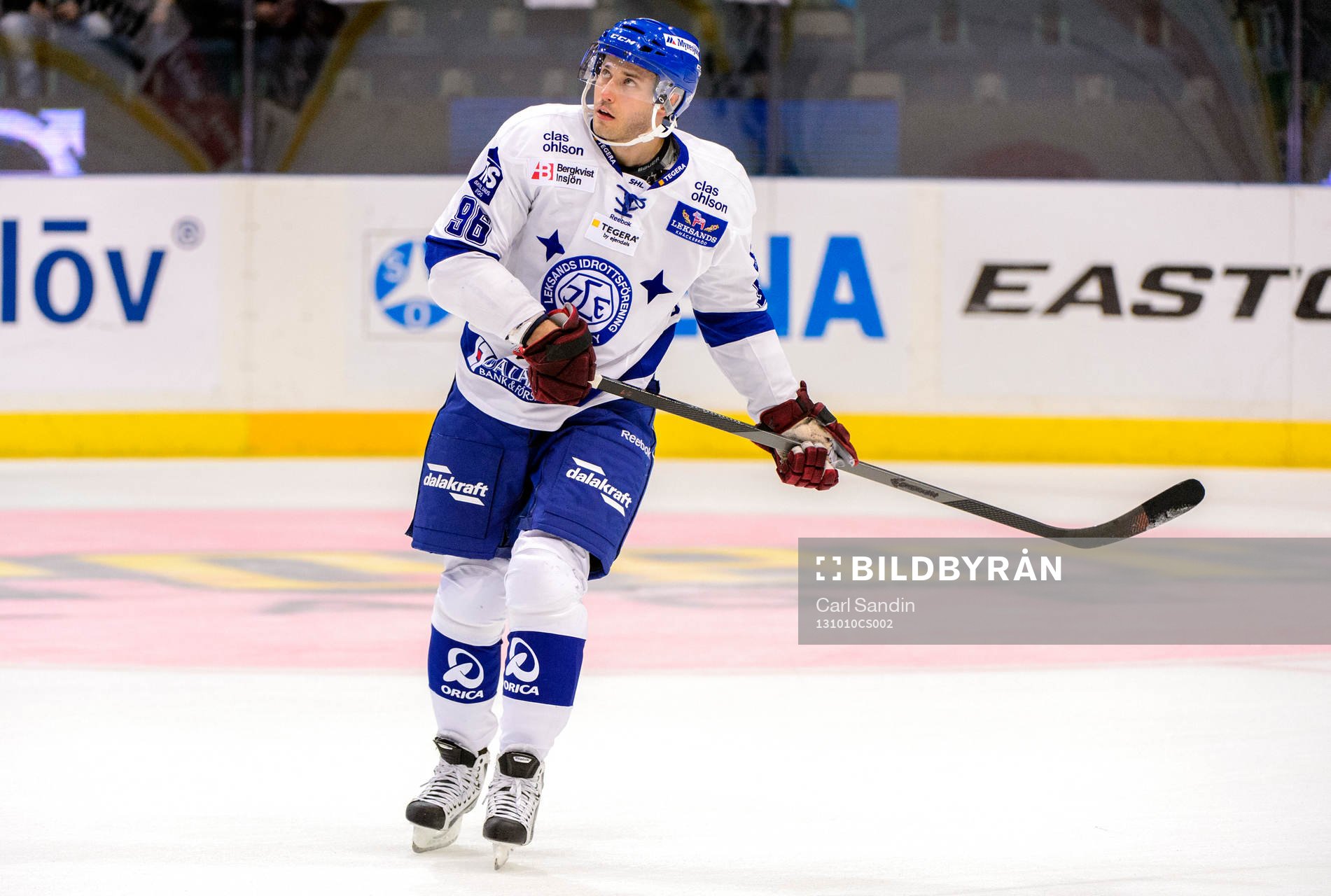 Leksands Fabian Brunnström värmer upp innan