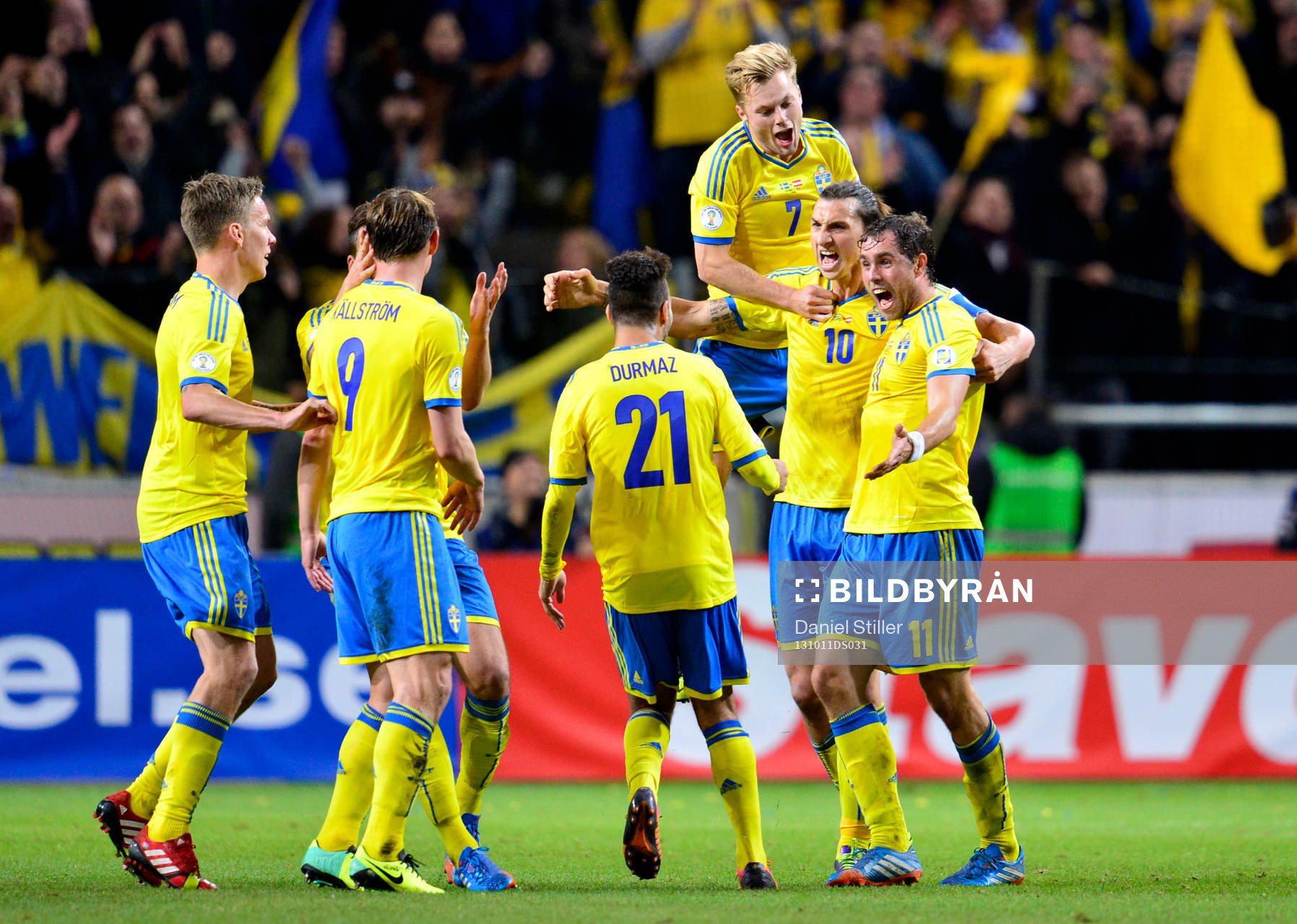 Sverige jublar