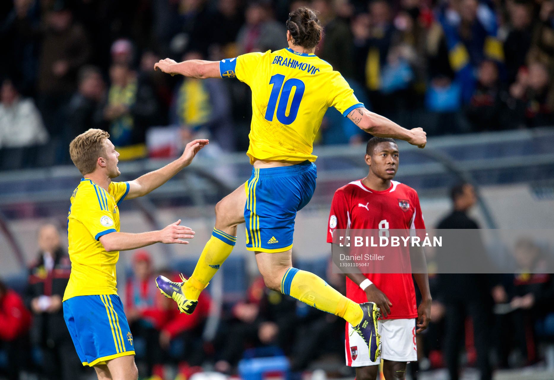 Sveriges Zlatan Ibrahimovic jublar