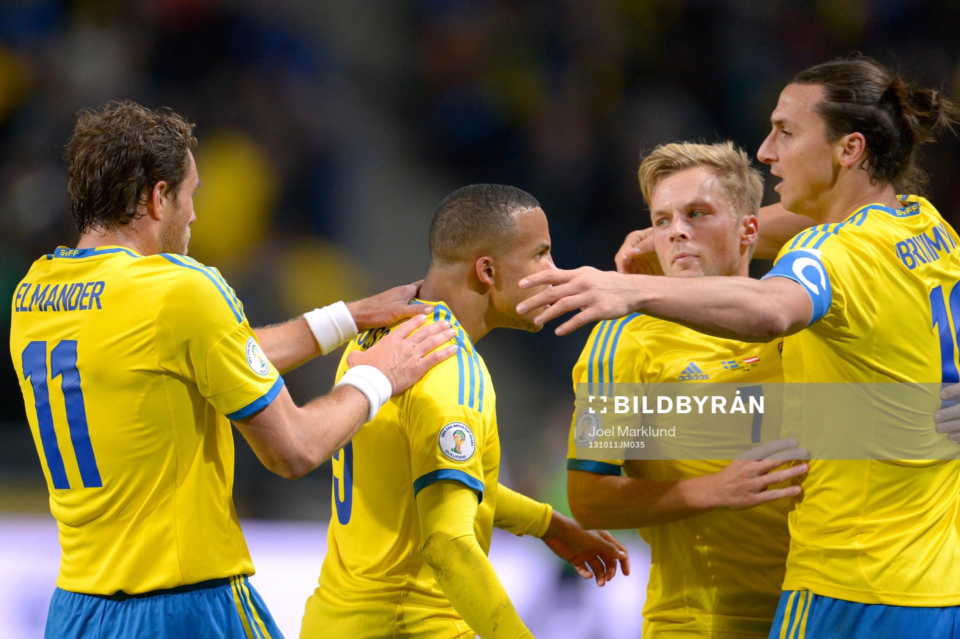 Sveriges Johan Elmander, Martin Olsson, Sebastian Larsson och Zlatan Ibrahimovic jublar efter 1-1 under fotbollsmatchen i VM-kvalet mellan Sverige och Österrike den 11 oktober 2013 i Stockholm.