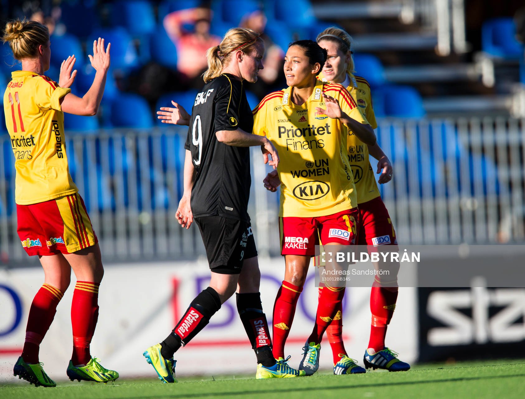 Tyresös Christen Press firar 1-1 kvitteringen med Lisa