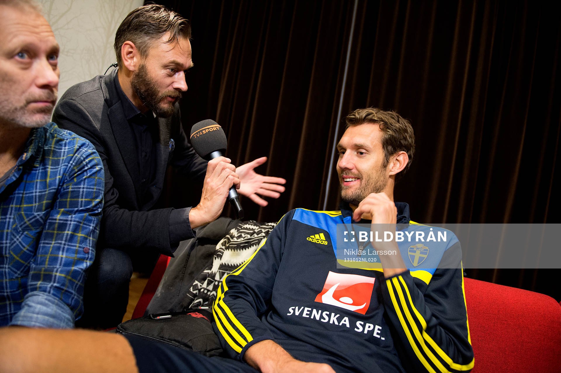 Andreas Isaksson, Sverige