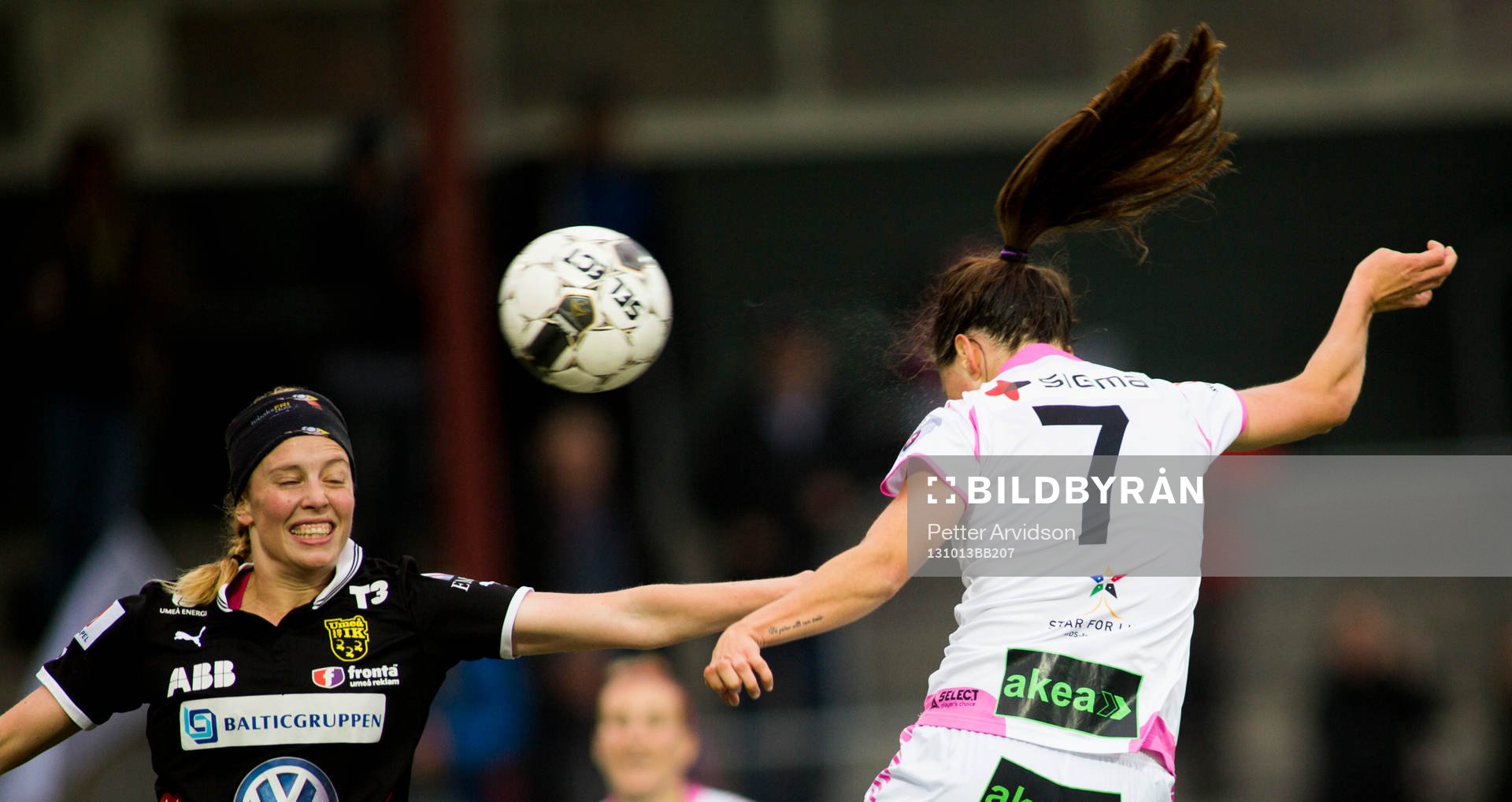 LdB Malmös Sara Björk Gunnarsdottir nickar in 2-0