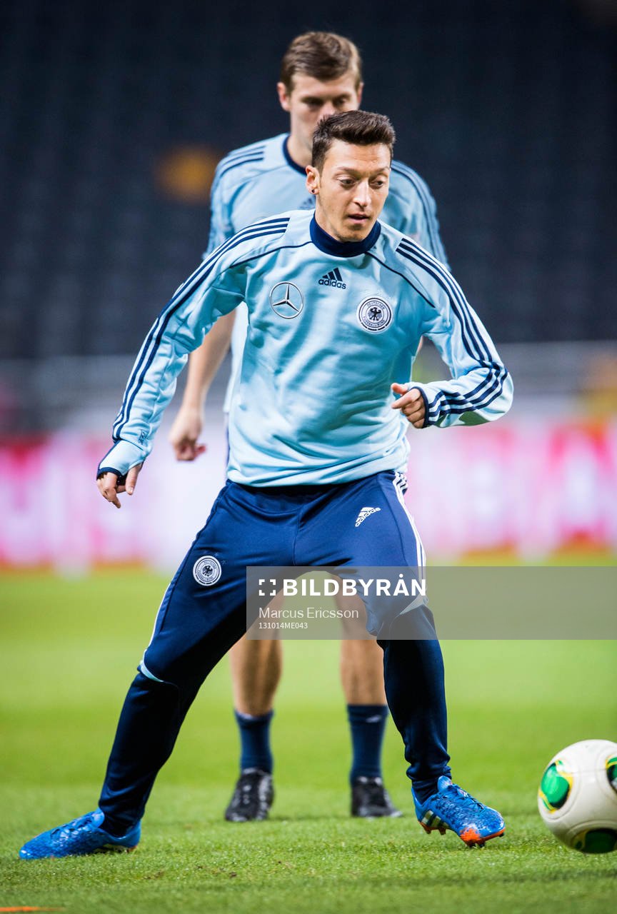 Mesut Özil