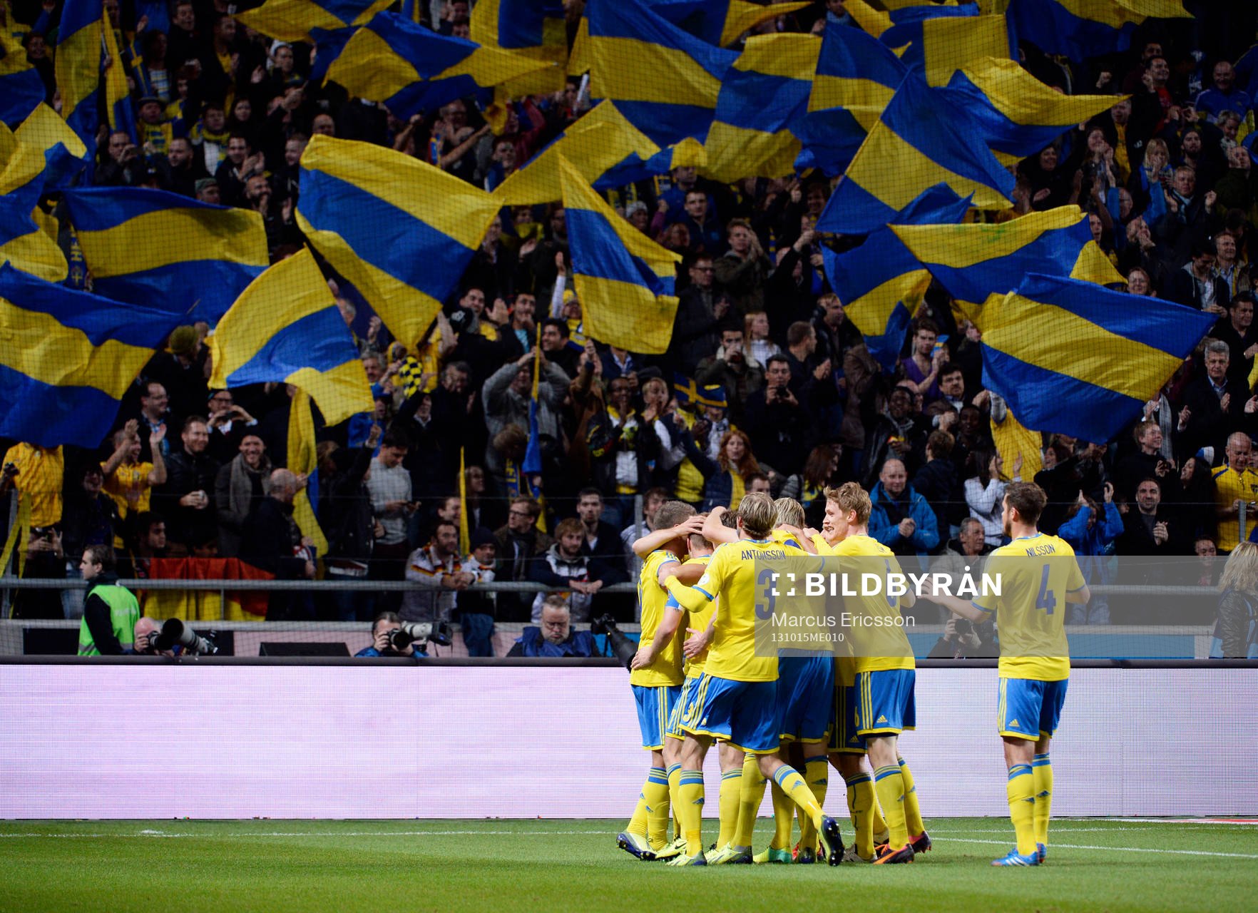 Sveriges Tobias Hysén  jublar