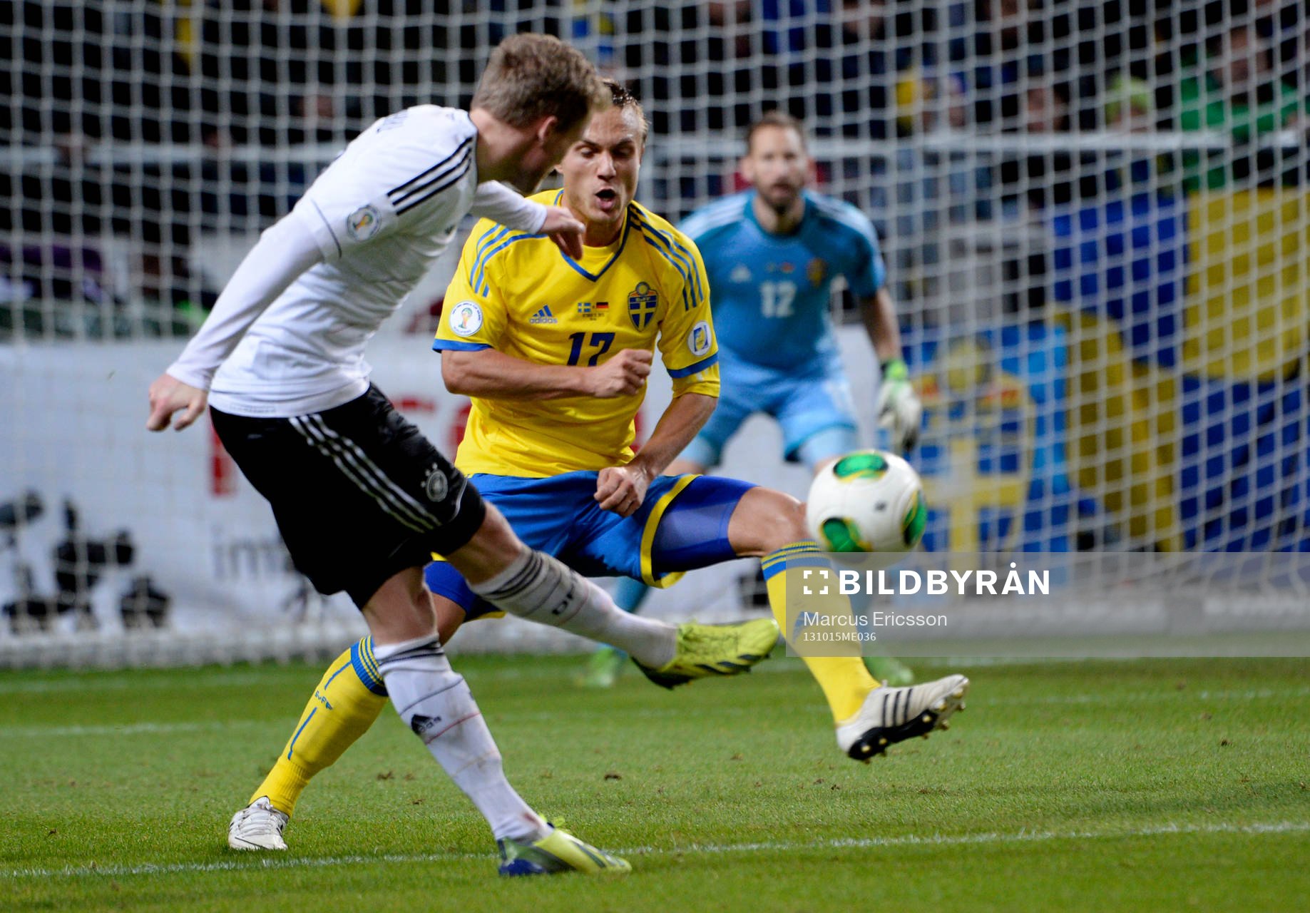 Tysklands André Schürrle vrider in 3-5 under fotbollsmatchen i VM-kvalet mellan Sverige och Tyskland den 15 oktober 2013 i Stockholm.