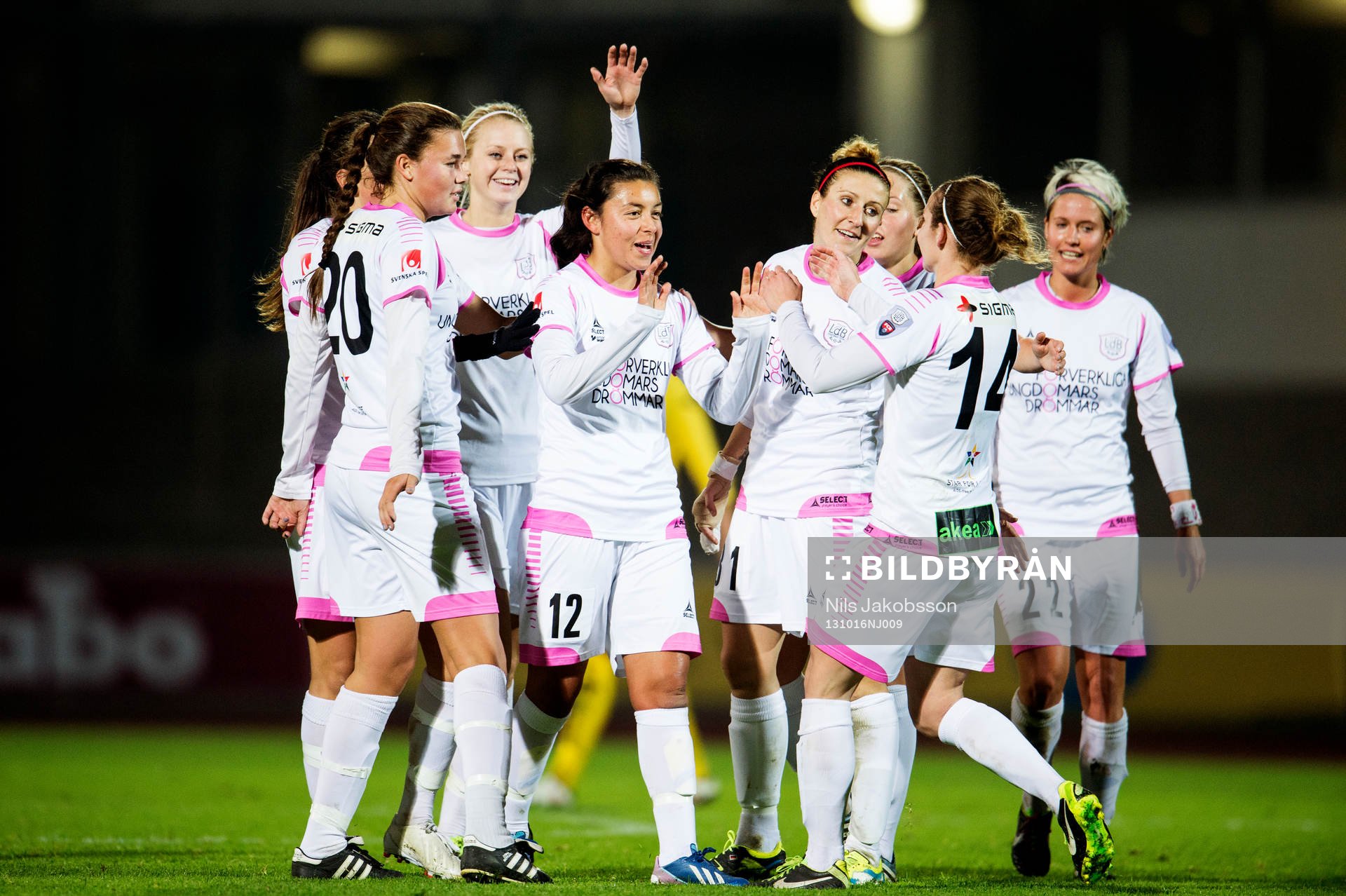 LdB Malmös Manon Melis jublar med laget