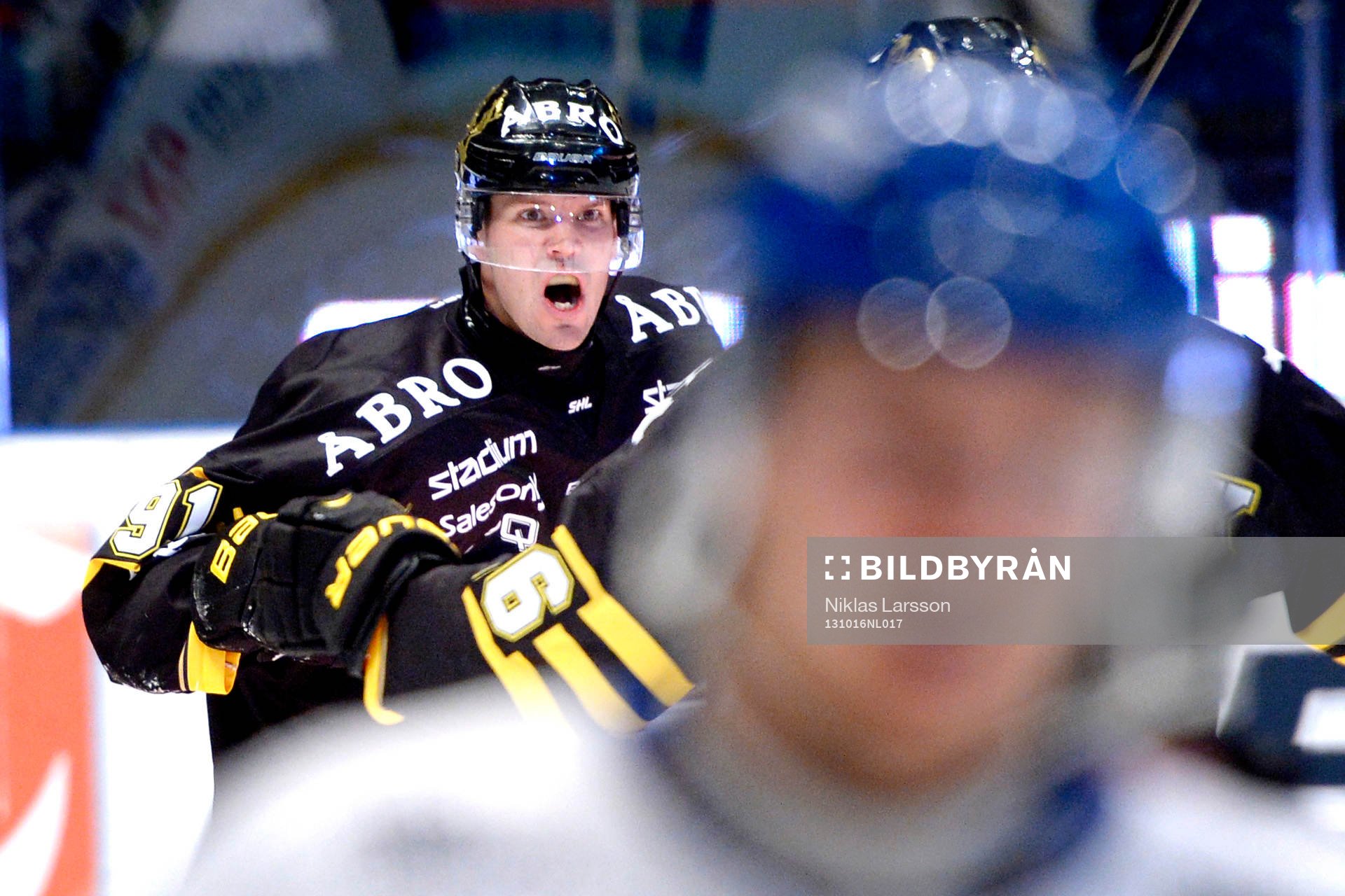s Björn Melin jublar