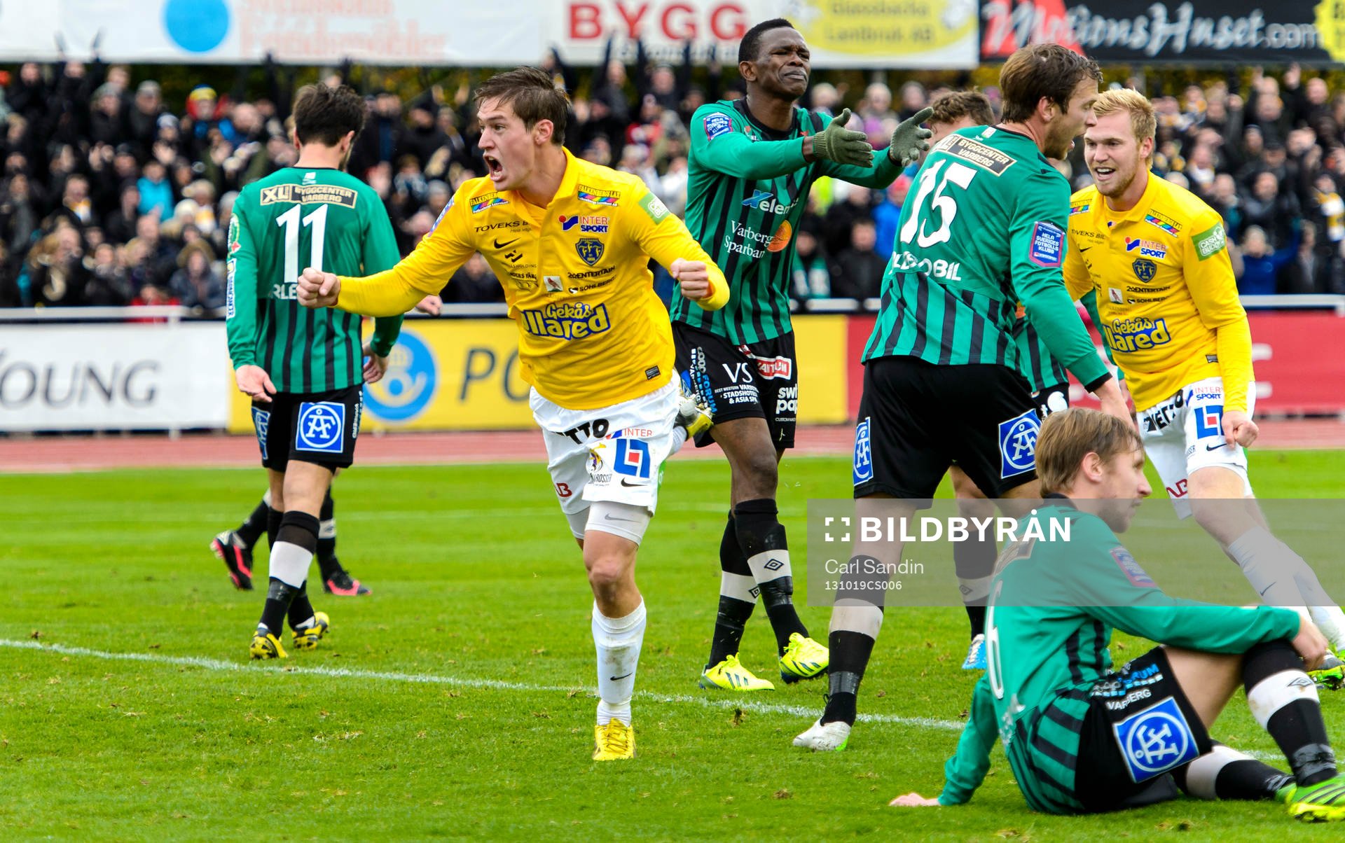 Falkenbergs Victor Sköld jublar