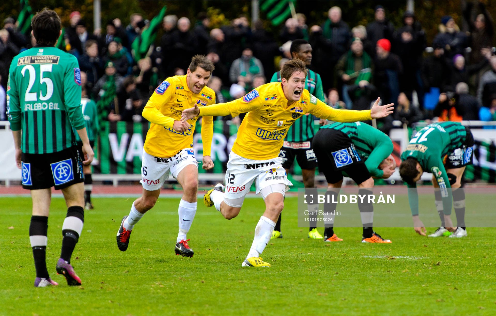 Falkenbergs Victor Sköld jublar