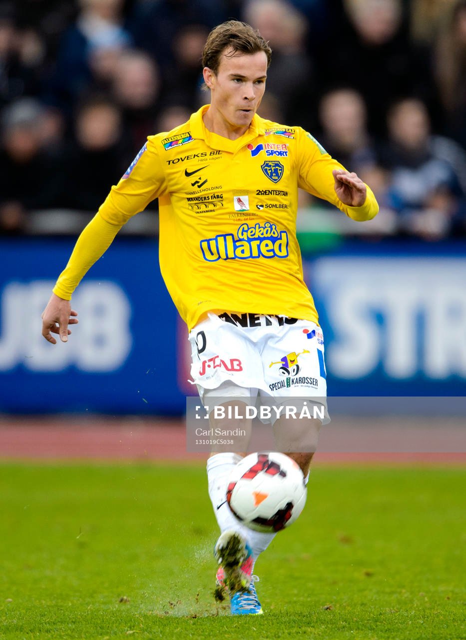 Falkenbergs Calle Wede med bollen