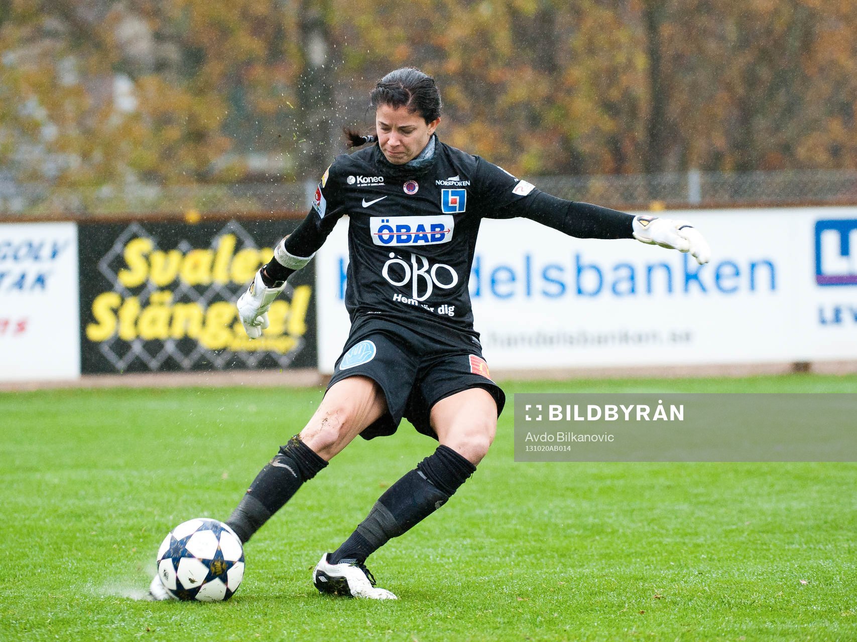 Örebros målvakt Stephanie Labbé